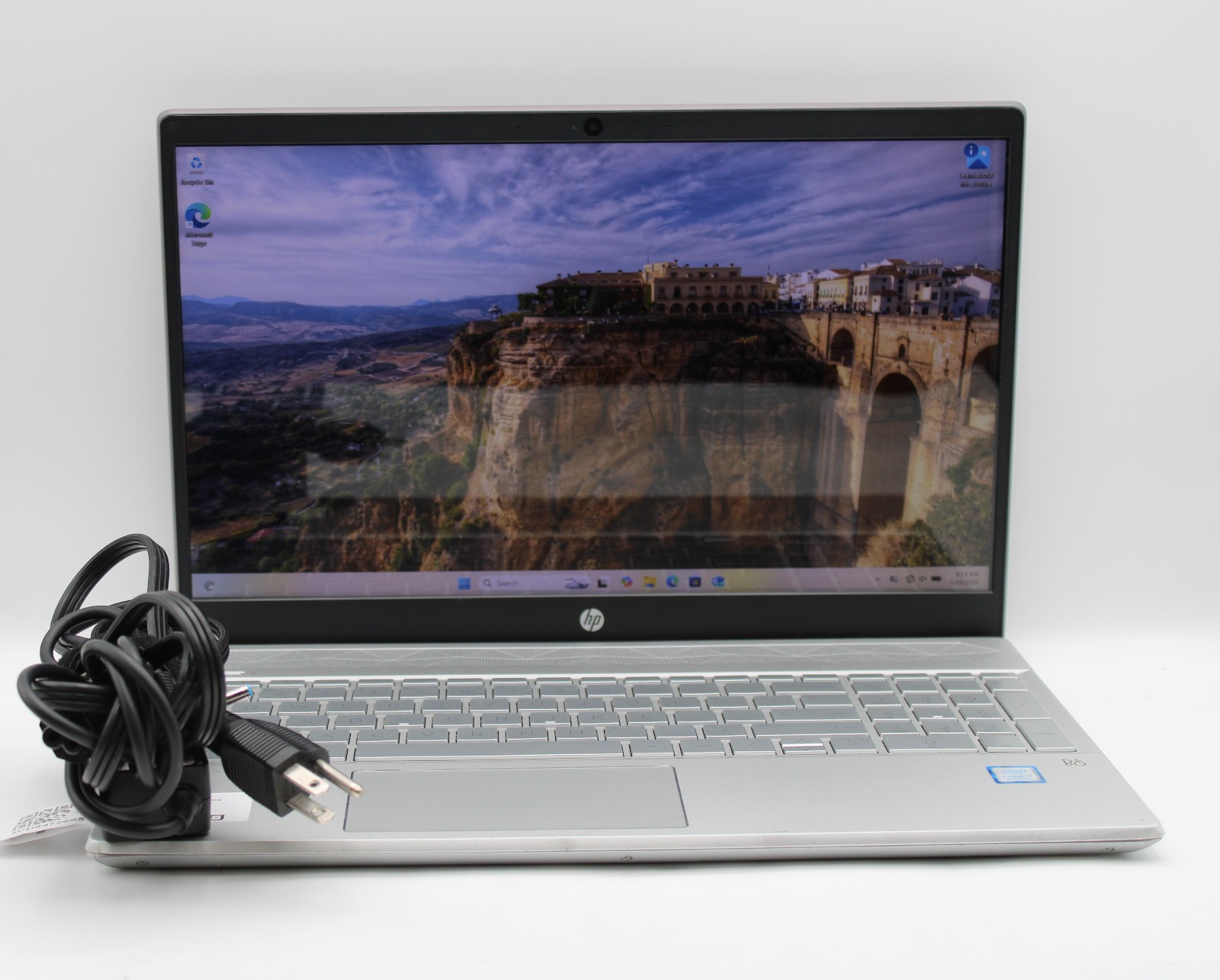 HP Pavilion 15-cs0064st i7-8550U @ 1.8 GHz 16GB RAM 500GB SSD W11H
