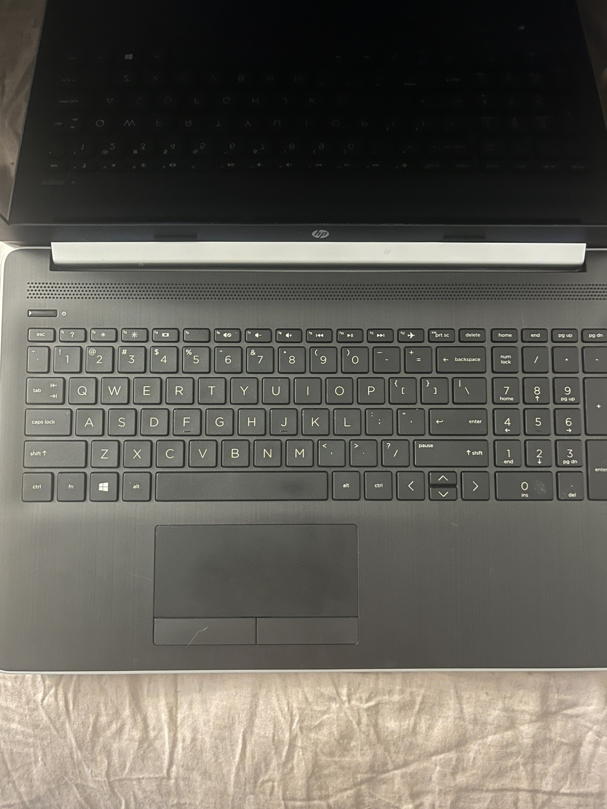 HP 15-DB0031NR Laptop 15.6″ AMD A9-9425 Radeon R5 3.1GHz 4GB 1TB Win10