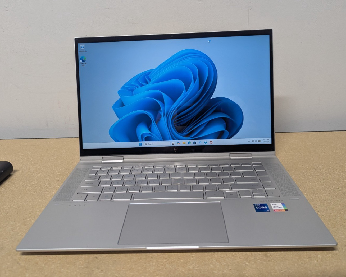 HP 15-es2072cl x360 2-in-1 Convertible 15 FHD Touchscreen i7-1260P 16GB 512GB SS
