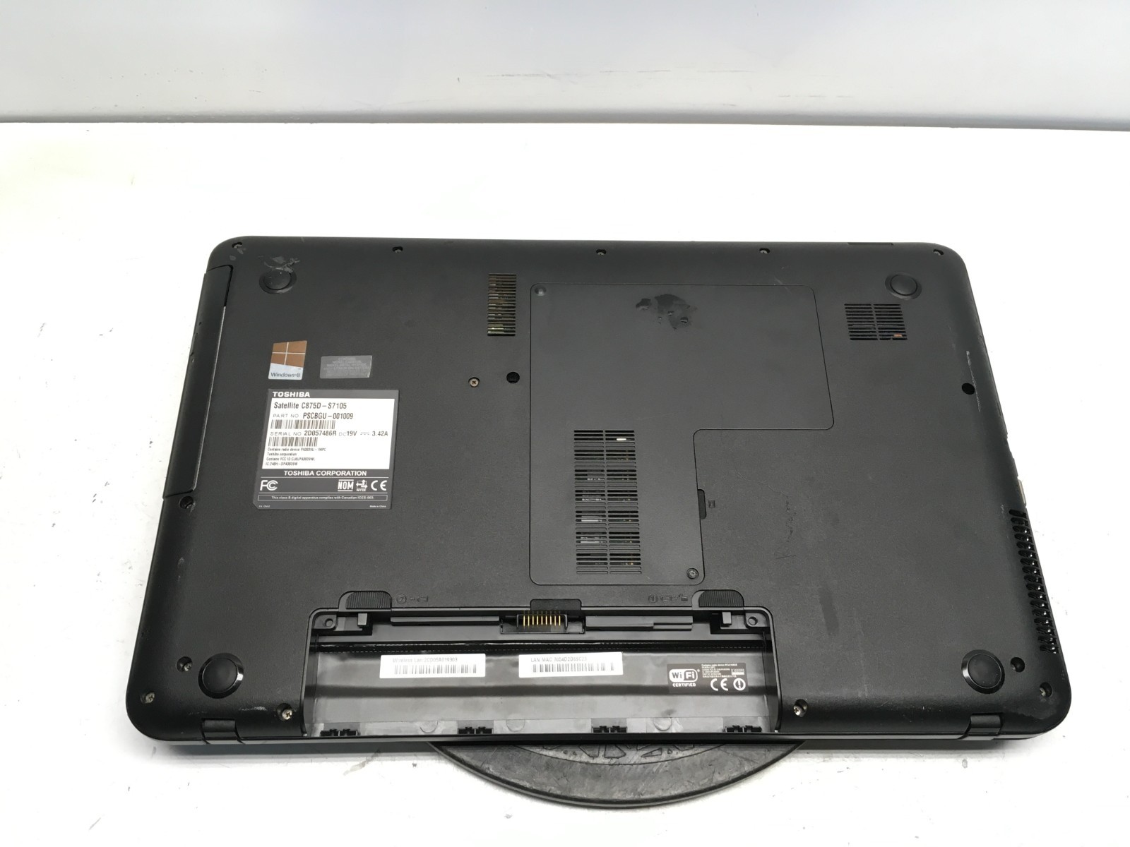 Toshiba Satellite C875D-S7105 AMD A6-4400M 2.7GHz 4 GB NO HDD/Battery