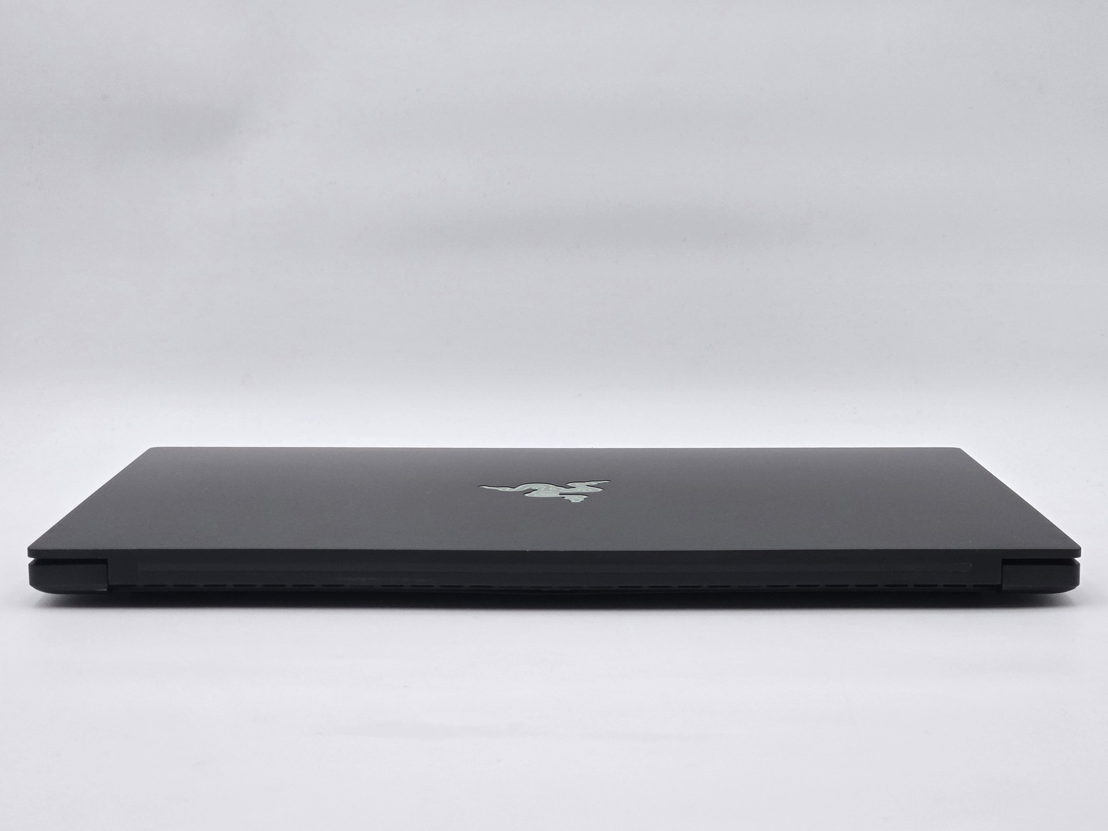 Razer Blade 15 2018 i7-8750H GTX 1060 16GB 1TB SSD Gaming READ Grade D