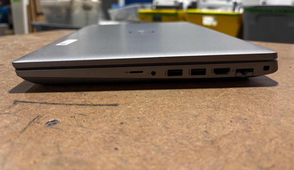 Dell Precision 3561 15.6″ i7-11850H 16GB RAM 256GB SSD FHD No Charger/No OS