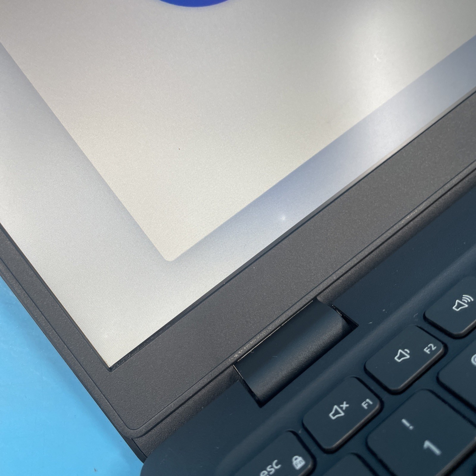 Dell Latitude 3420 | i5-1135G7 | 8GB RAM | 256GB SSD | WIN 11 PRO | 75% BATT