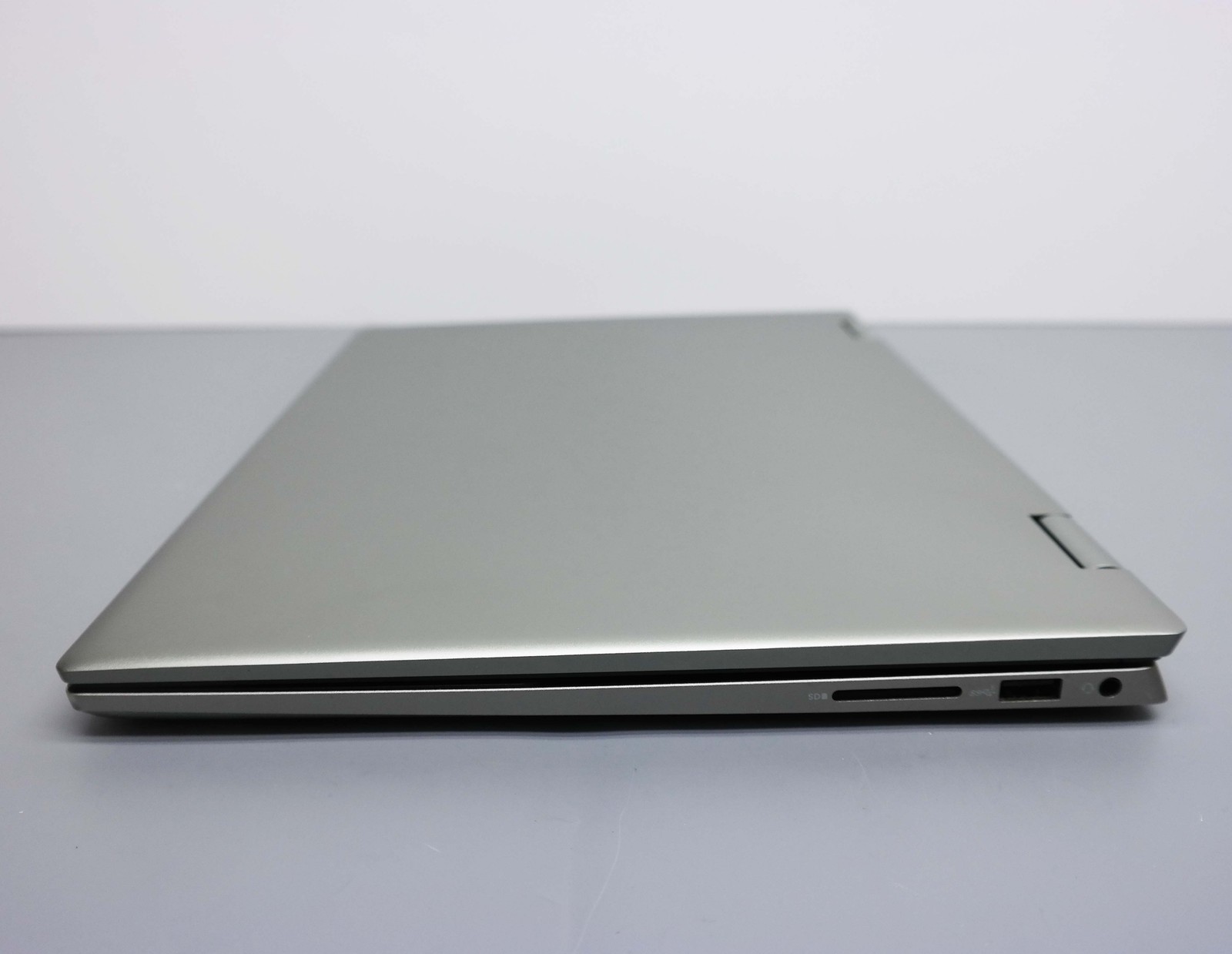 Dell Inspiron 14 7425 14” Ryzen 7 5825U 16GB RAM 512GB SSD