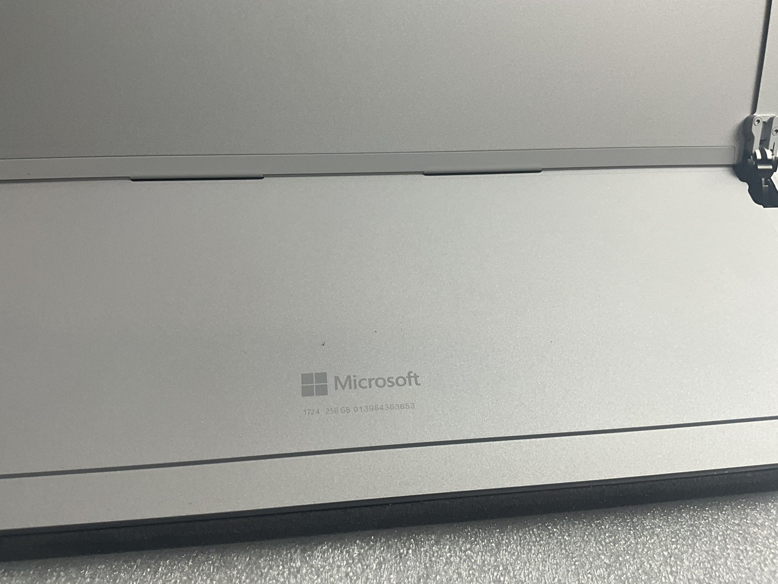 Microsoft Surface Pro 4 i7-6650U CPU @ 2.20GHz 16 GB RAM 256 GB Win 11 Pro #16