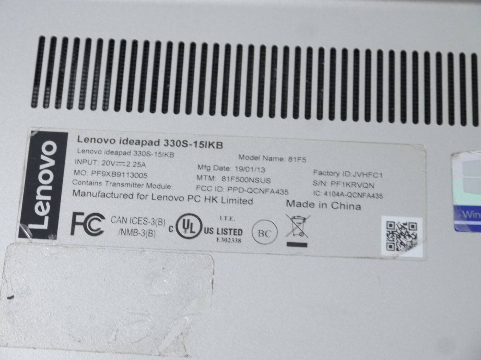 Lenovo IdeaPad 330s-15IKB 15.6″ Laptop – Core it-8250U / 4GB / 128GB SSD / Win11