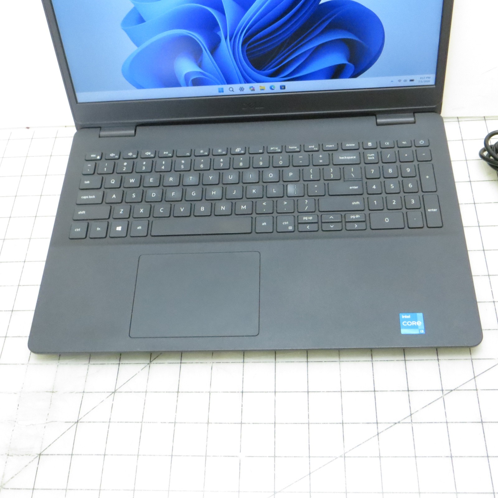 Dell Vostro 3500 Intel i3 11th Gen 8GB RAM 256GB SSD 15.6″ Win 11 Pro Laptop PC