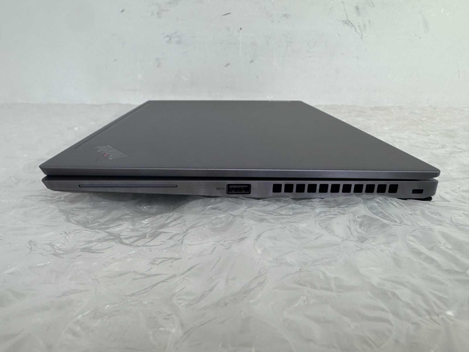 Lenovo ThinkPad T14s Gen 2 i7-1185G7 16GB No SSD/OS/AC Parts/Repair Laptop