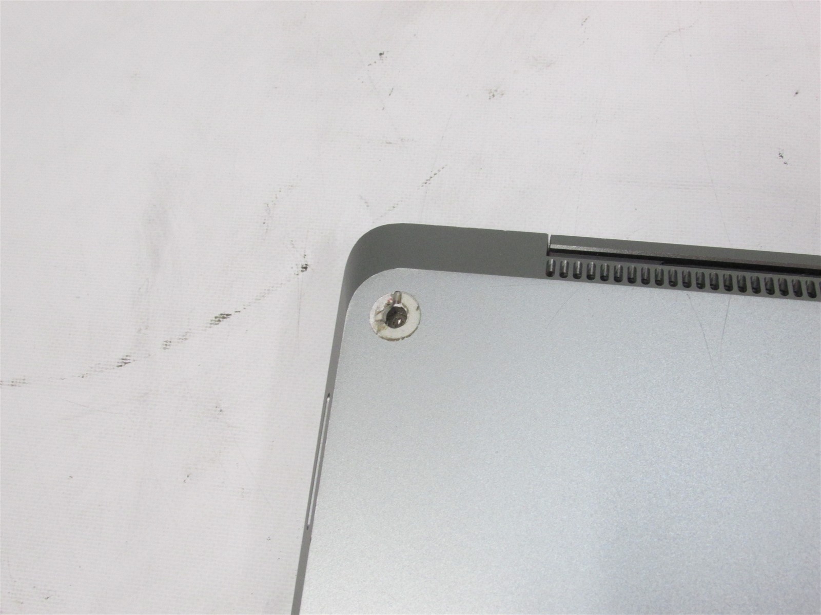 Microsoft Surface Laptop 5 1951 i5-1235U 2.5GHz 8GB RAM 512GB 13.5″ Win 10 Home