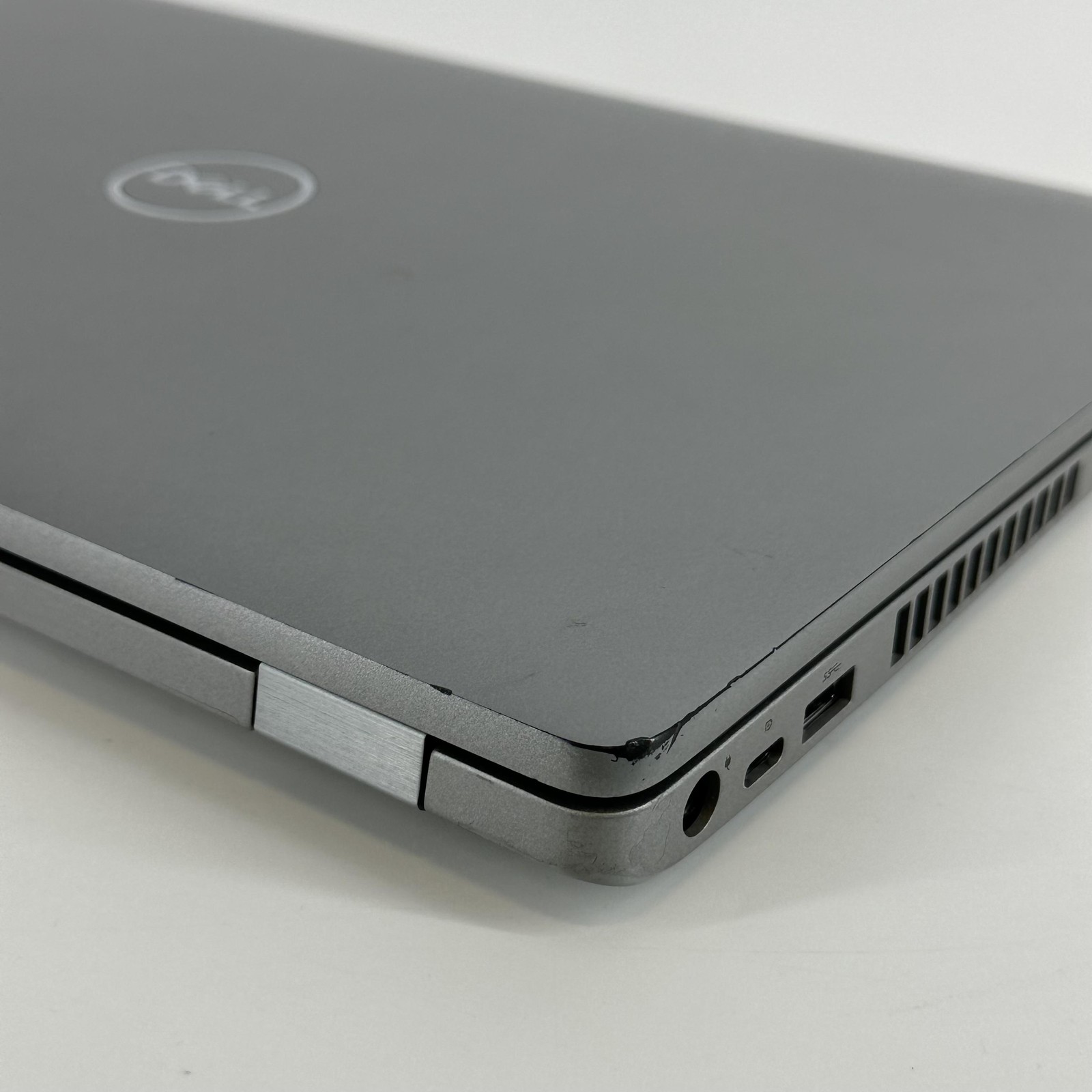 Dell Latitude 5510 15.6 Gray FHD i7-10610U 1.80GHz 8GB 256GB SSD Good