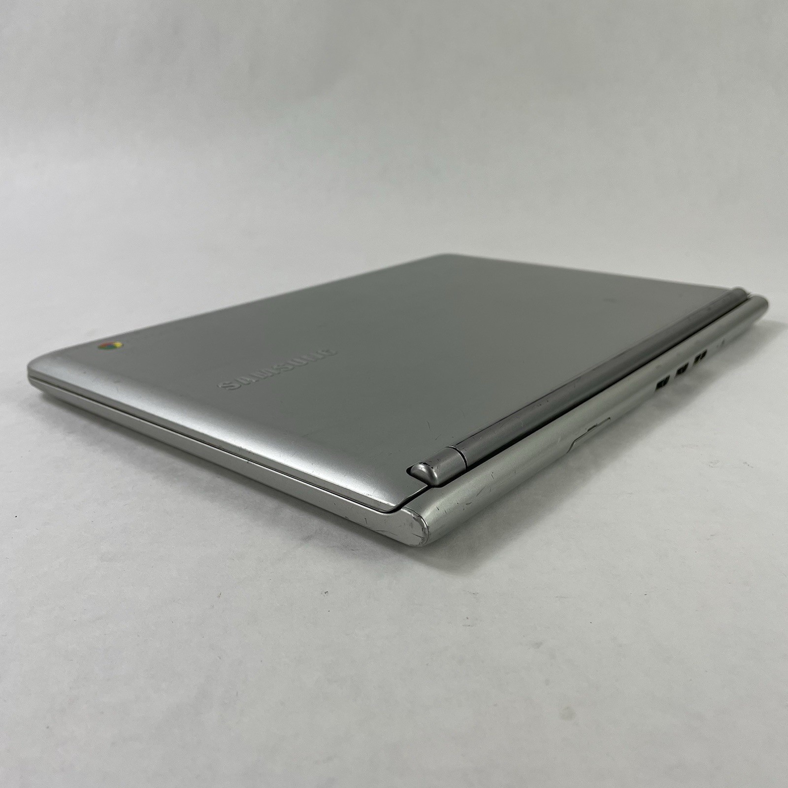 Samsung XE303C12 11.6″ ARM V7 rev4 2 GB RAM 16 GB Storage No AC