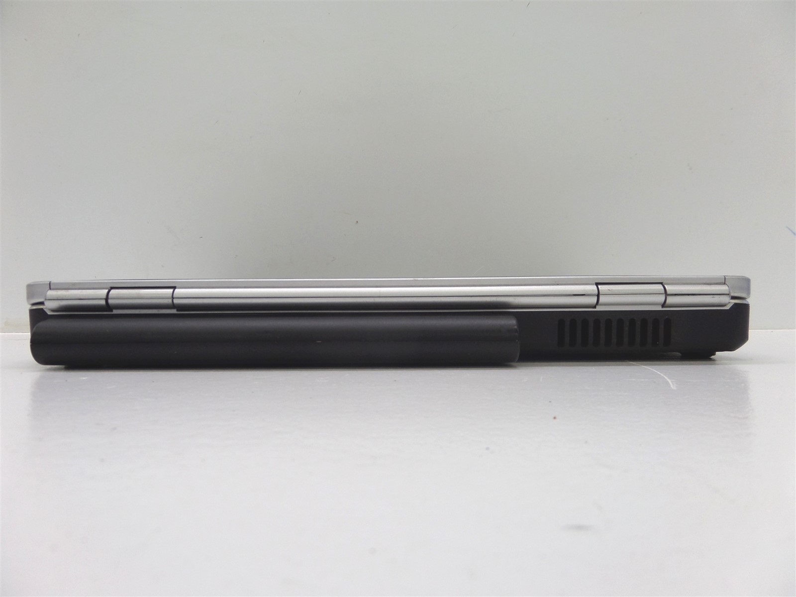 Dell Inspiron 1525 Intel Core 2 Duo 1.83GHz 3GB – No HDD or CDROM