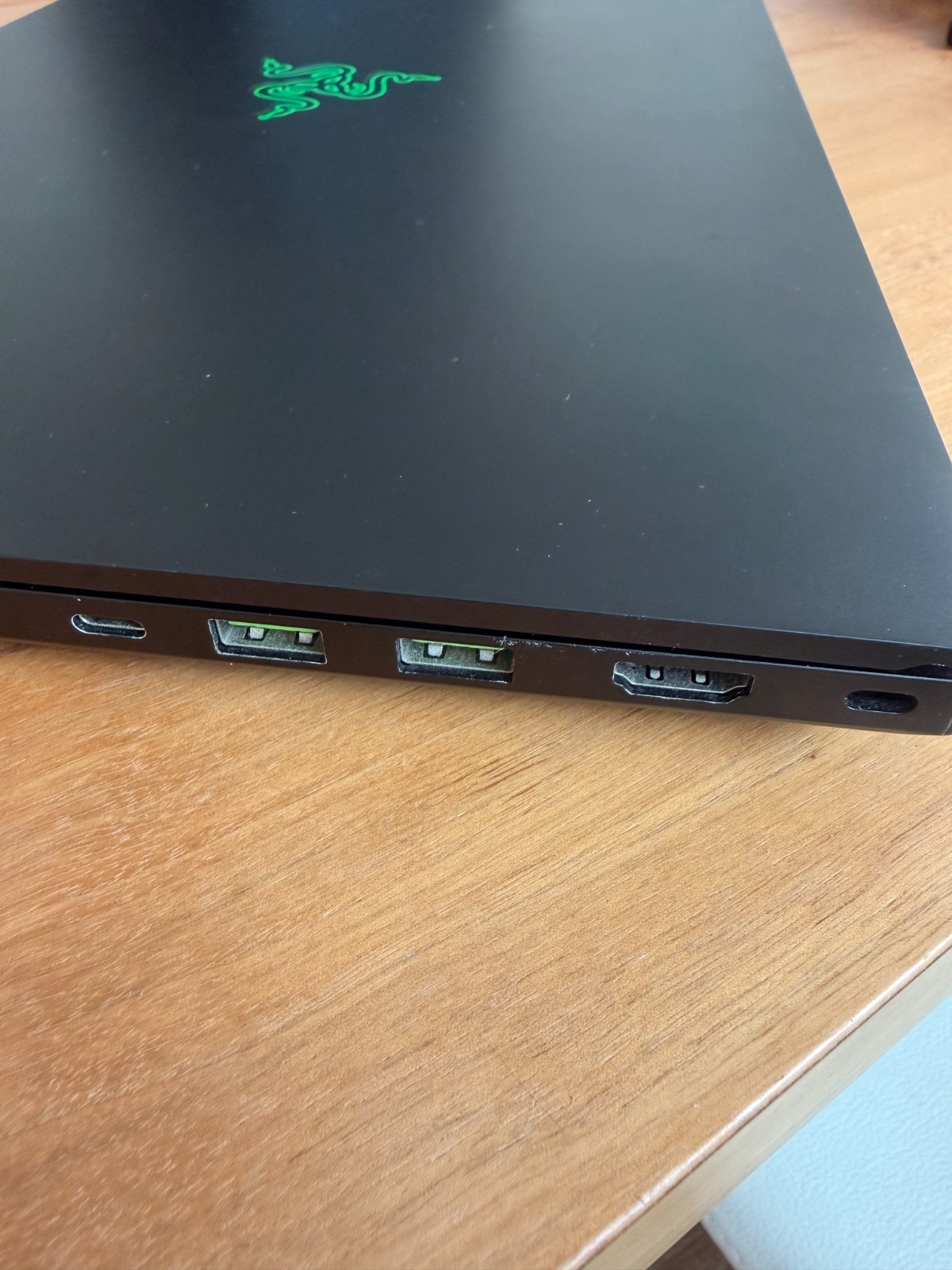 Razer Blade 15 (2020) Gaming Laptop i7-10750H RTX 2060 16GB 512GB SSD 144Hz