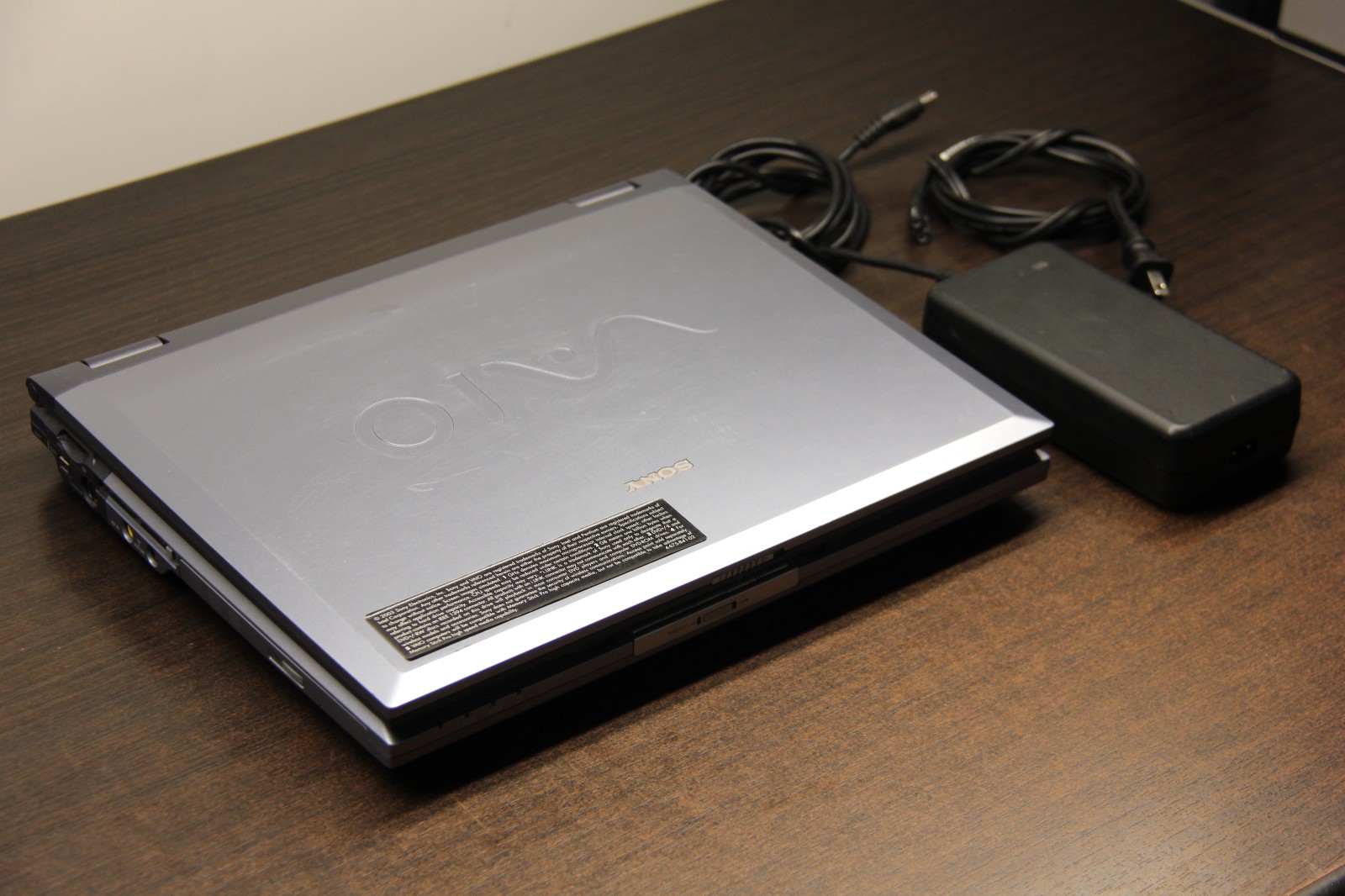 Sony VAIO PCG-8N1L LAPTOP pcg-grt240g with Charger in working condition