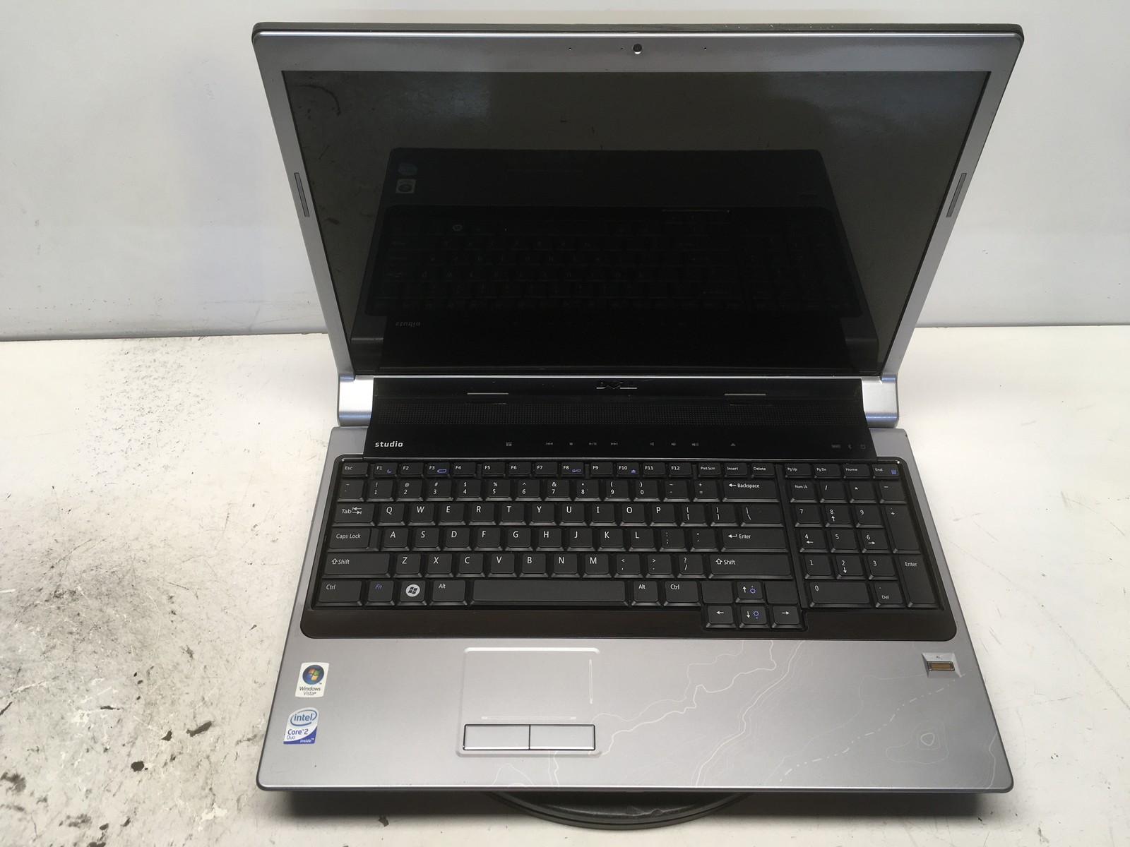 Dell Studio 1735 Intel Core 2 Duo 06FD 1.62GHz 2 GB NO HDD No Batt