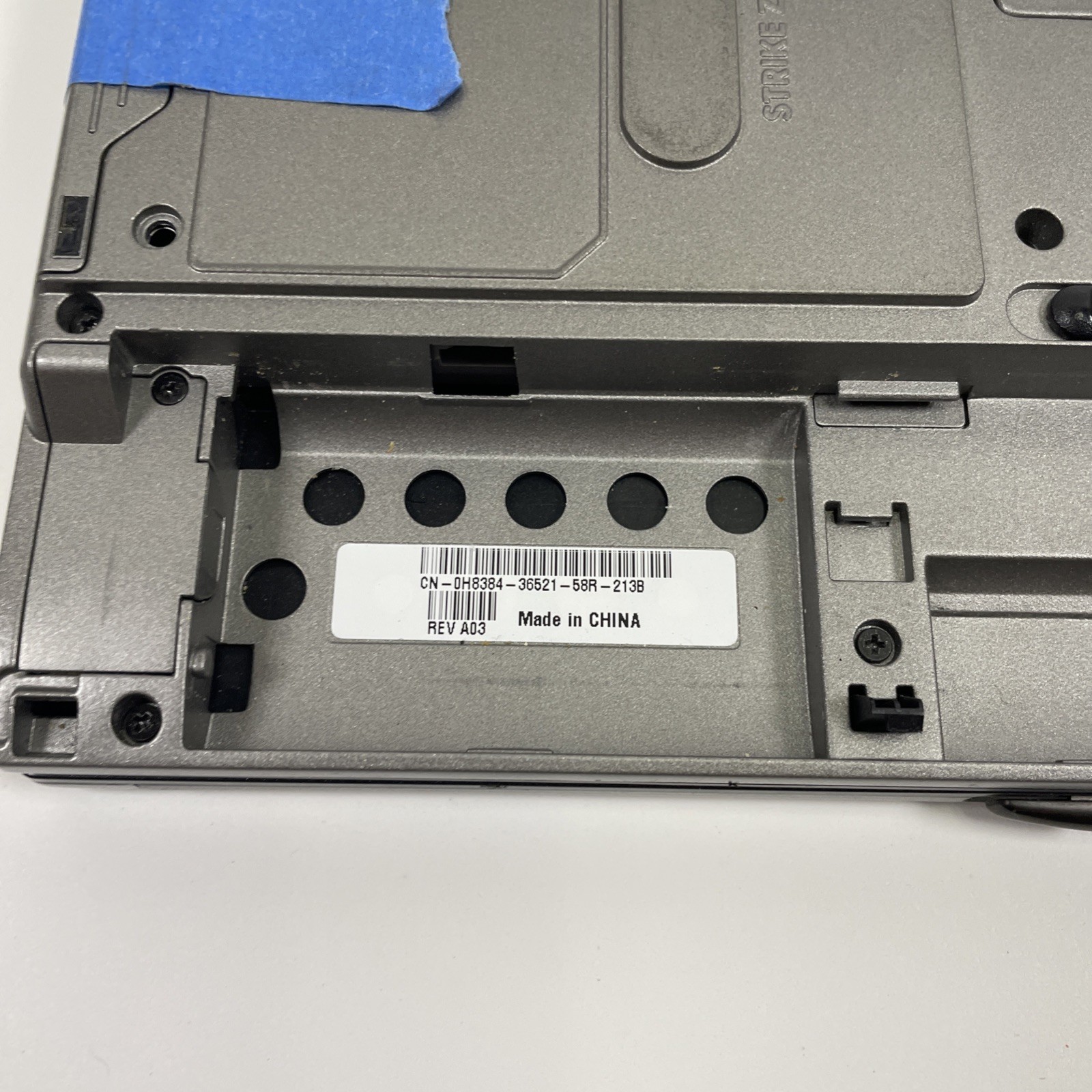 DELL LATITUDE D410 – No Hard Drive – INTEL CENTRINO – 2 GB RAM *READ DESCRIPTION