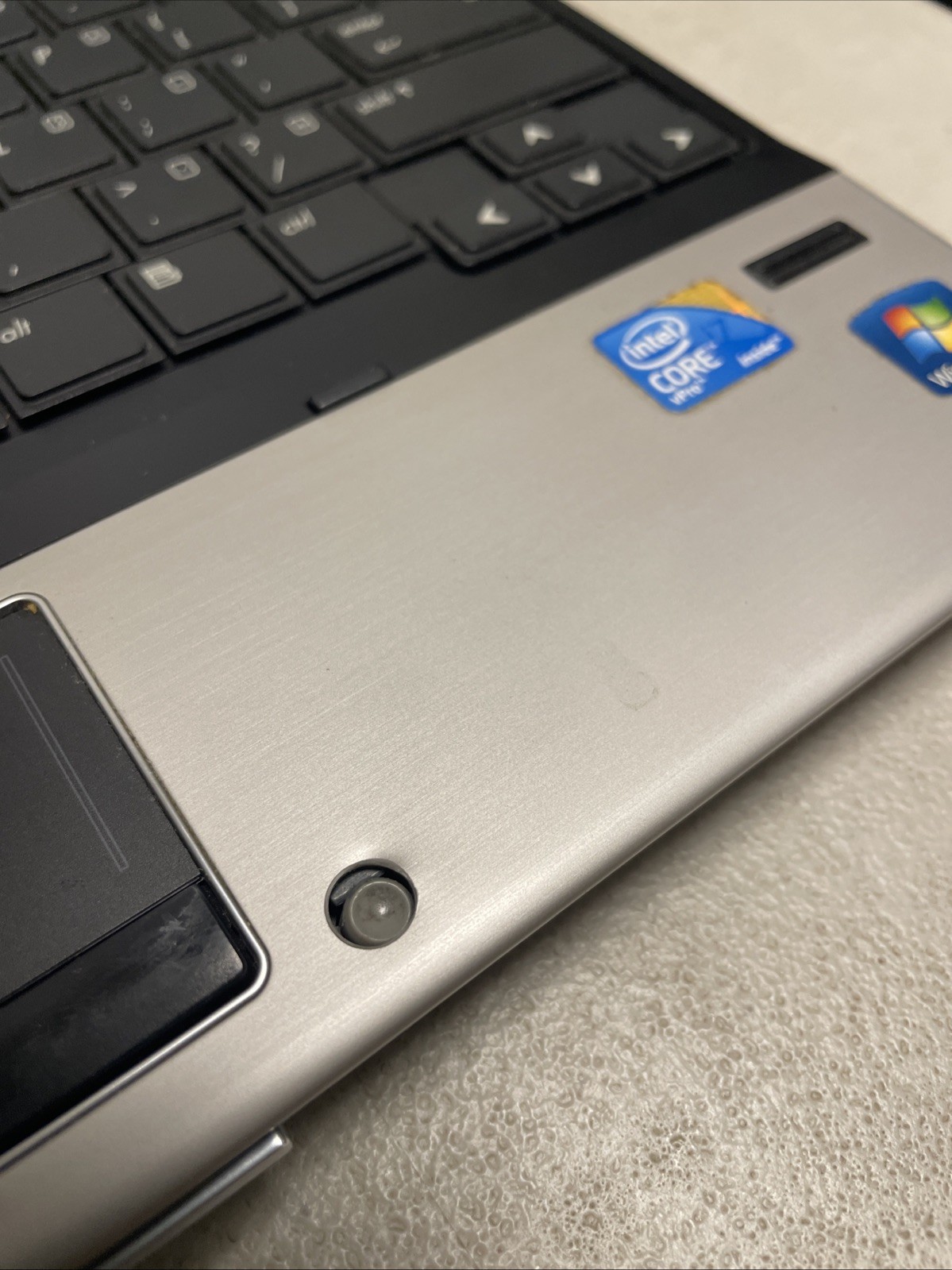 HP Elitebook 2540p Laptop Intel i7-L640 2.13GHz 8gb RAM 256GB HDD