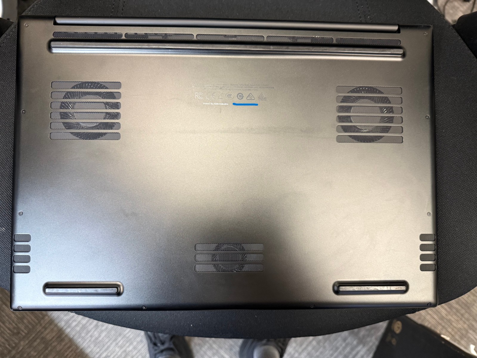 Razer Blade 18″ (4TB SSD, Intel Core i9 13th Gen., 5.50 GHz, 32GB) Laptop -…