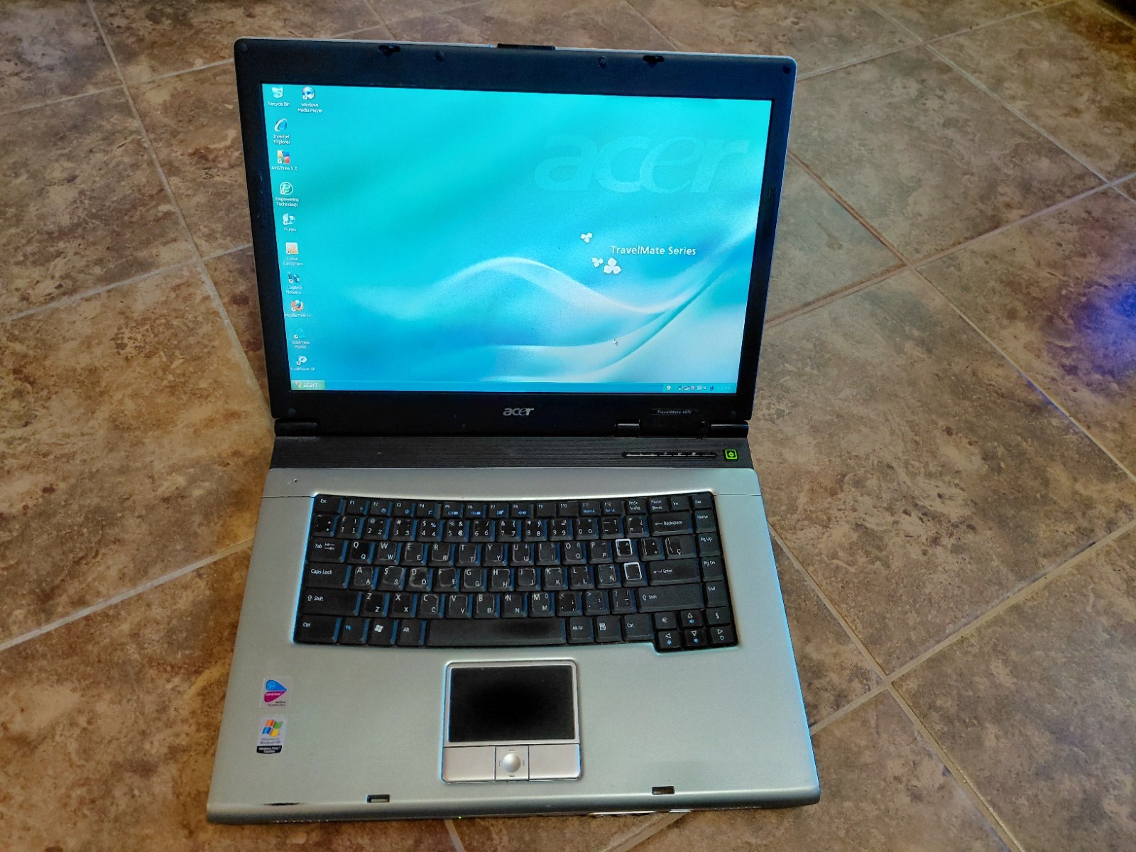 Acer Travelmate 4072WLCi Windows XP Laptop Intel Centrino 1.7Ghz