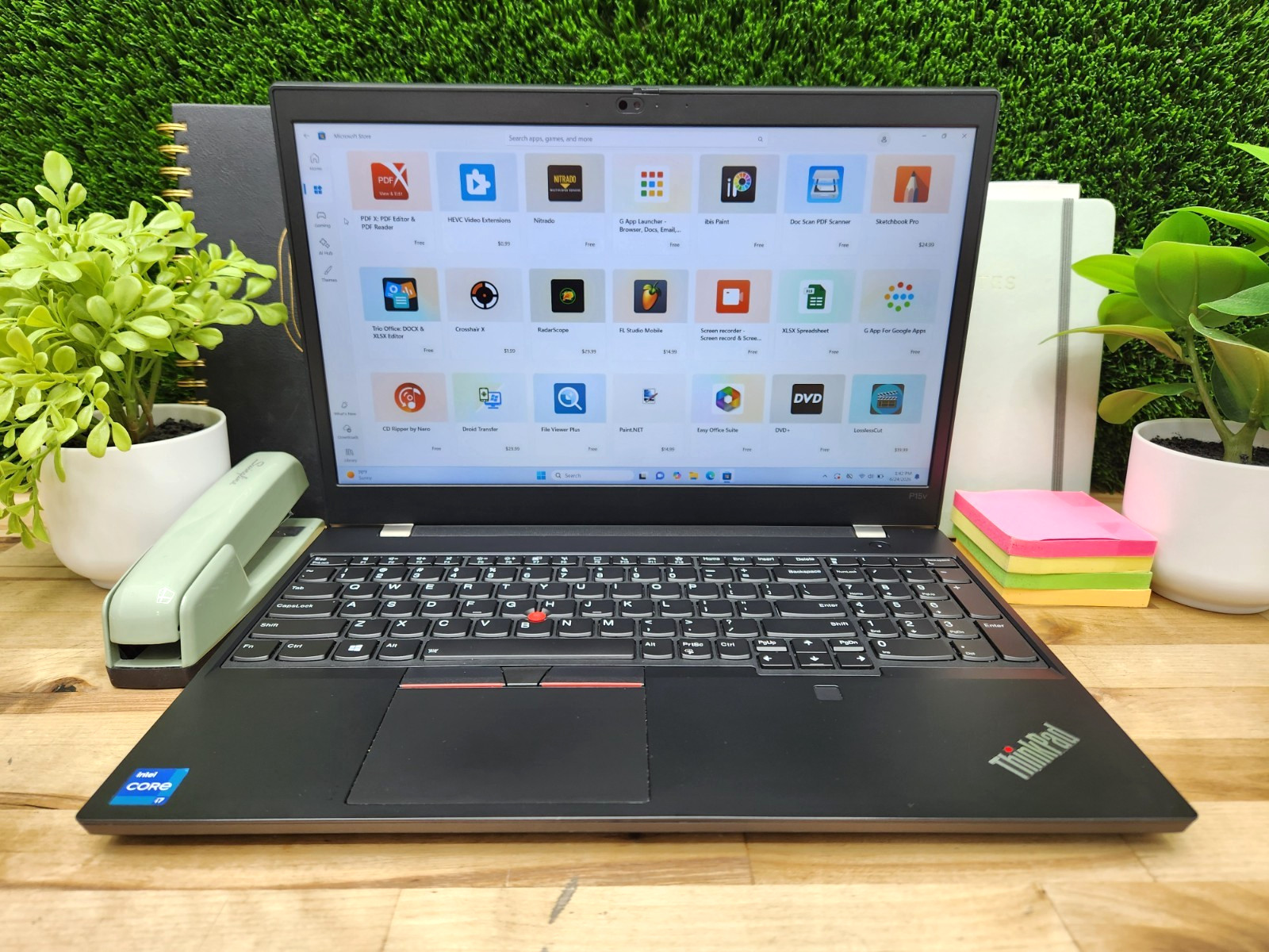 Lenovo ThinkPad P15v Gen 2 15.6″ FHD i7-11800H 16GB Nvi. T600 Windows 11 Pro ~