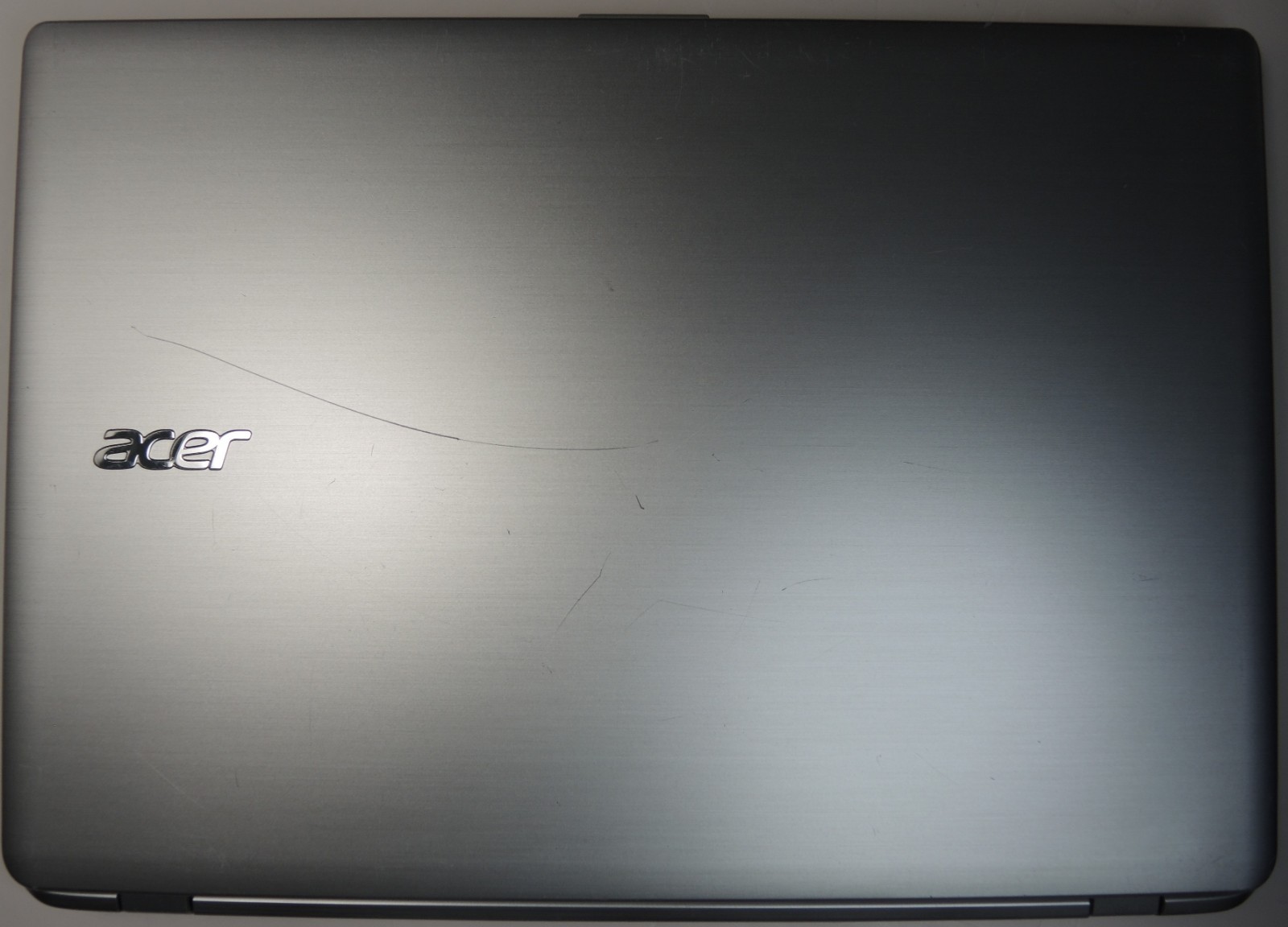 Acer Aspire V5-122P-0408 Laptop (NON-FUNCTIONAL, PARTS ONLY)