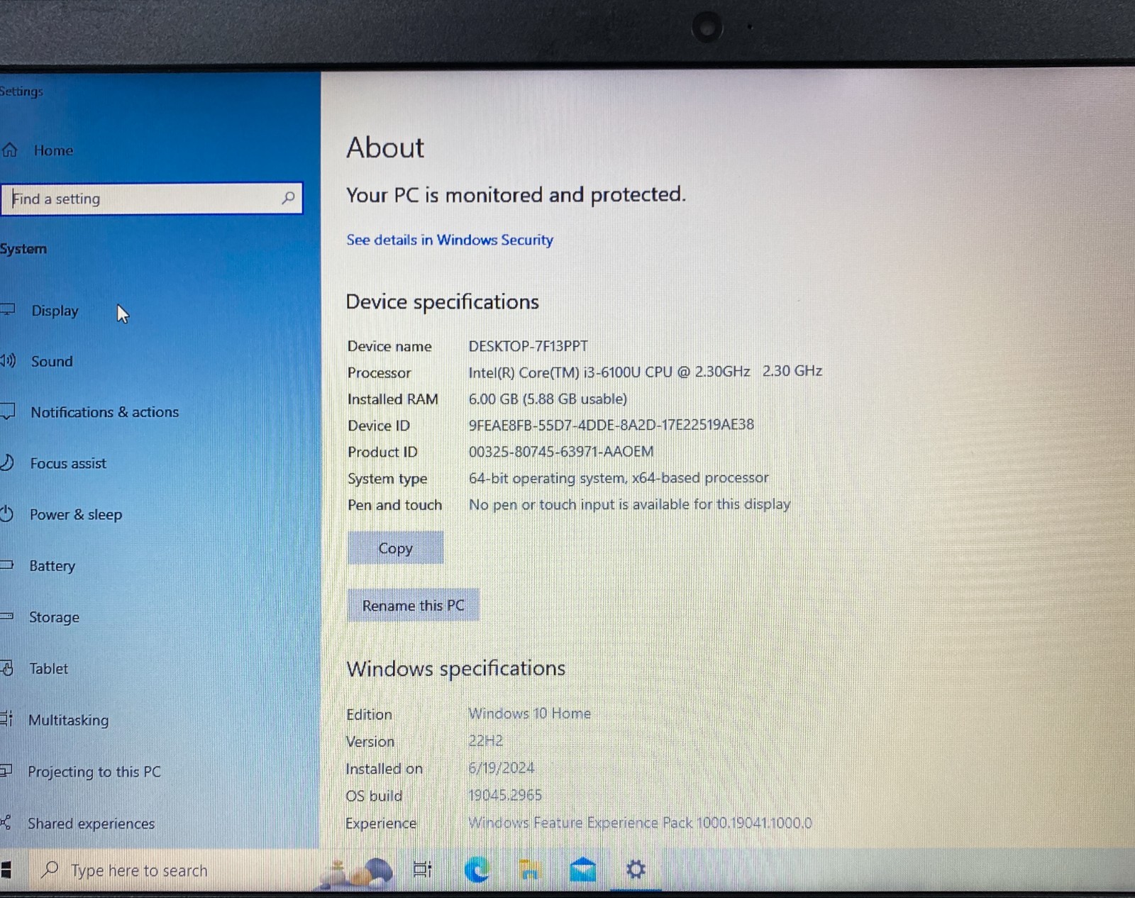 Lenovo IdeaPad 110-15ISK Intel Core i3-6100U @ 2.3GHz, 6GB RAM, 500GB HDD CLEAN!