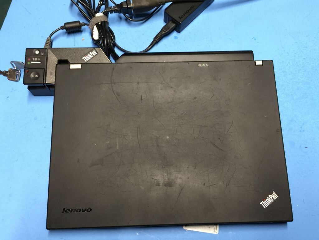Lenovo ThinkPad T400 P8400 6GB RAM 300GB Win10Pro w DOCKING STATION *SUPER* v