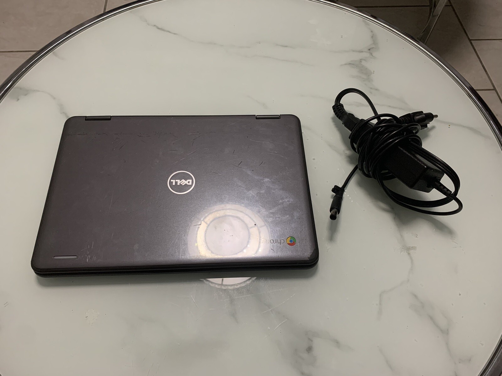 dell chromebook 11 3189 (With Charger)