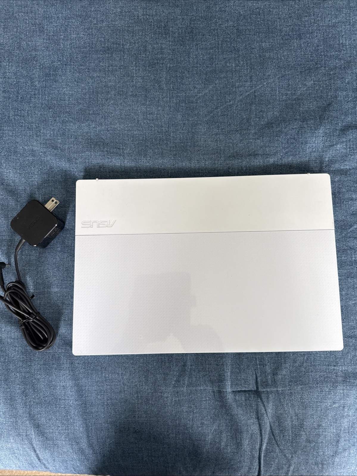2019 ASUS Imagine Book MJ401TA 14”FHD LAPTOP, COMPUTER/INTER CORE M3 -8100/4GB￼￼