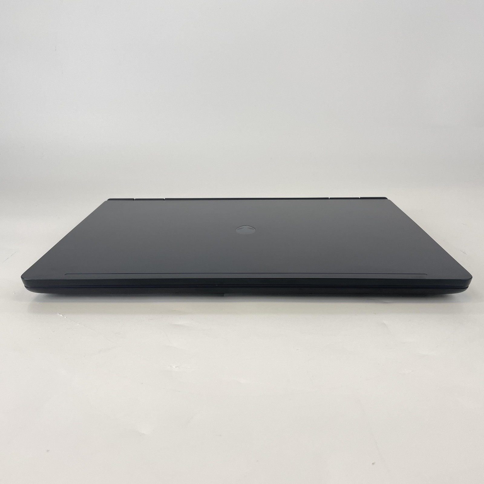 Dell Alienware 16X Aurora 240Hz QHD+ 2.7 GHz Ultra 9 275HX 32GB 1TB SSD RTX 5060