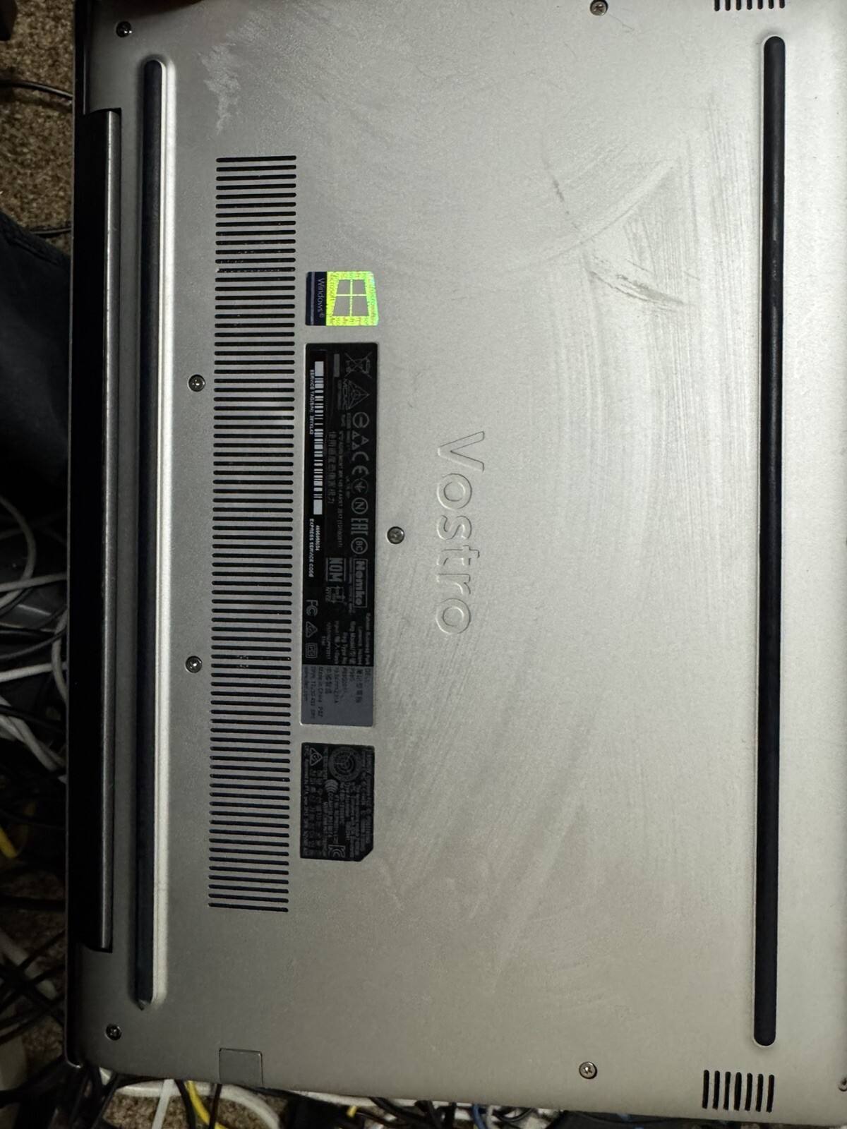 Dell Vostro 5471 i5-8250U, 8GB RAM, 250GB SSD Service Tag 28YXL42