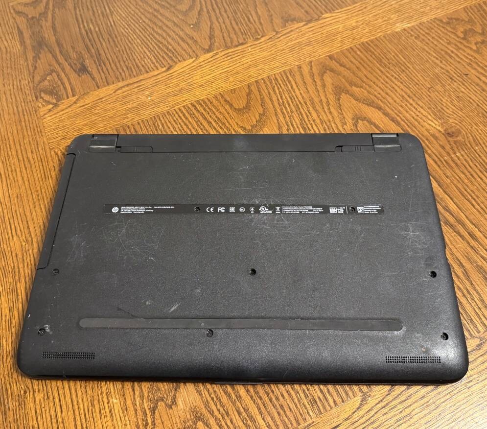 HP Pavilion 15.6″ TPN-C125 laptop computer w/Intel Core i3 processor – runs