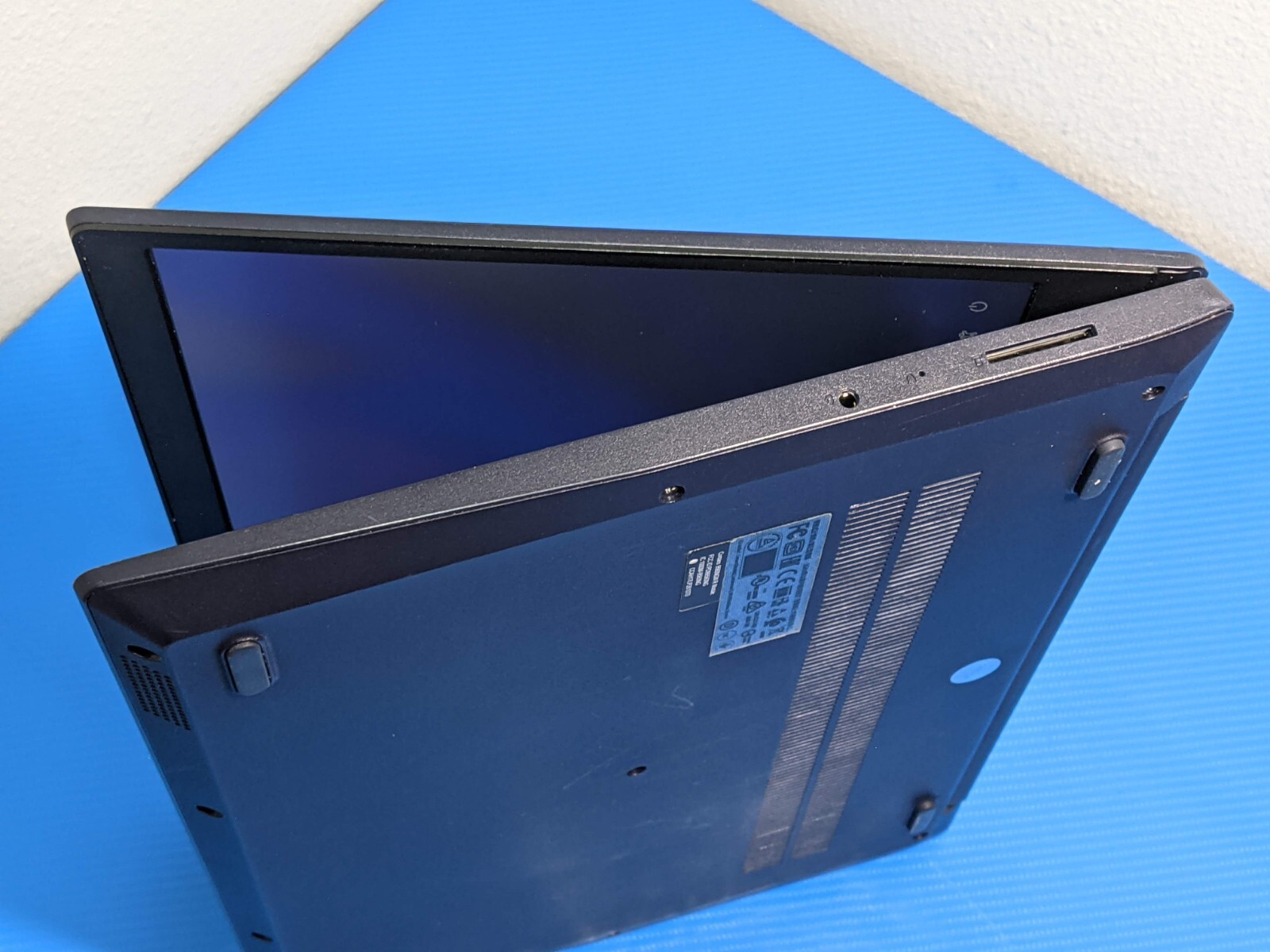 Lenovo IdeaPad 3 15IML05 15.6″ 1366×768 TOUCH i3-10110U 2.1GHz 8GB 256Gb +PowrAd