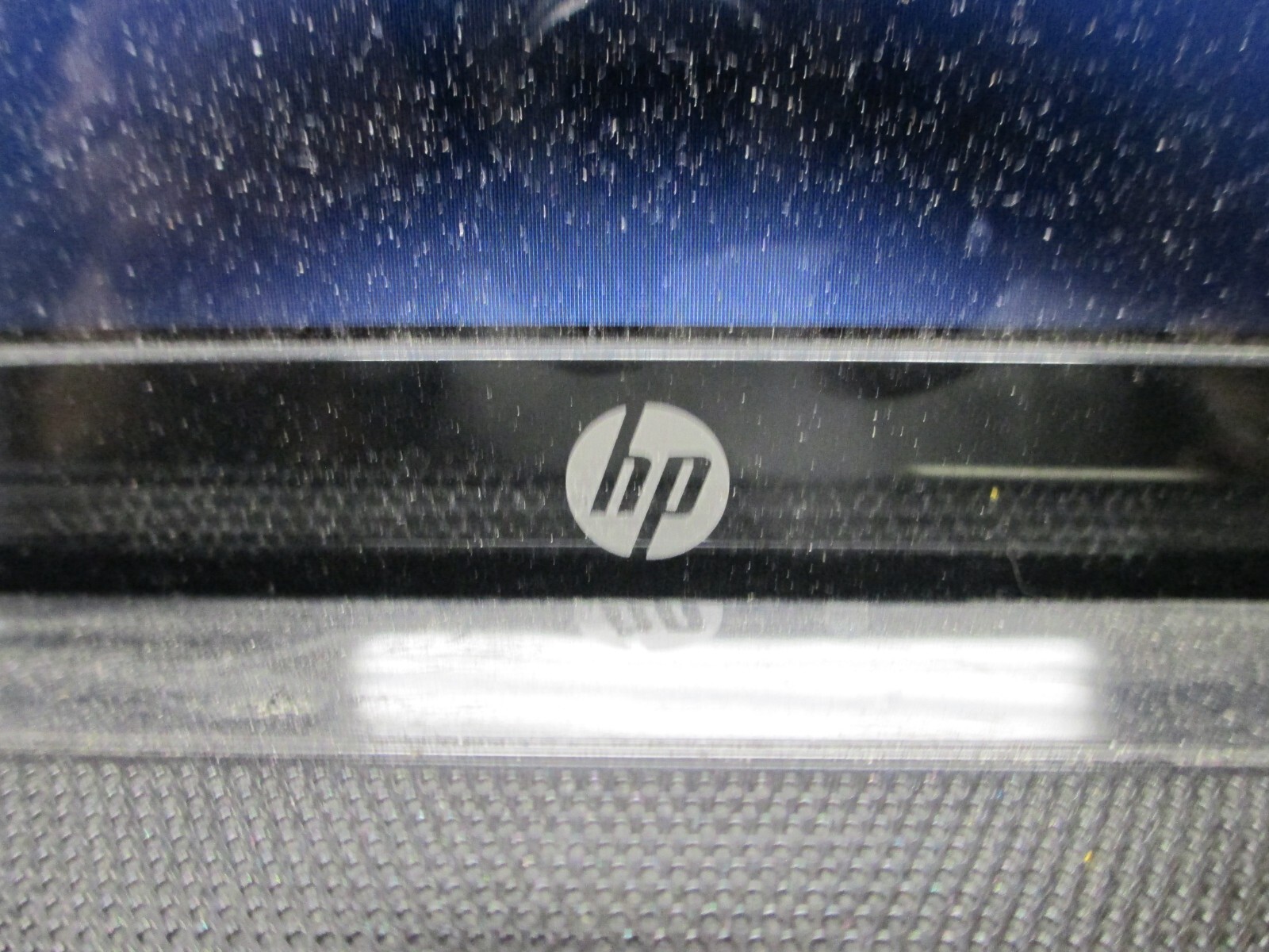 HP & Acer 17″ both turn on but need to be fixed see pictures for details (Parts)