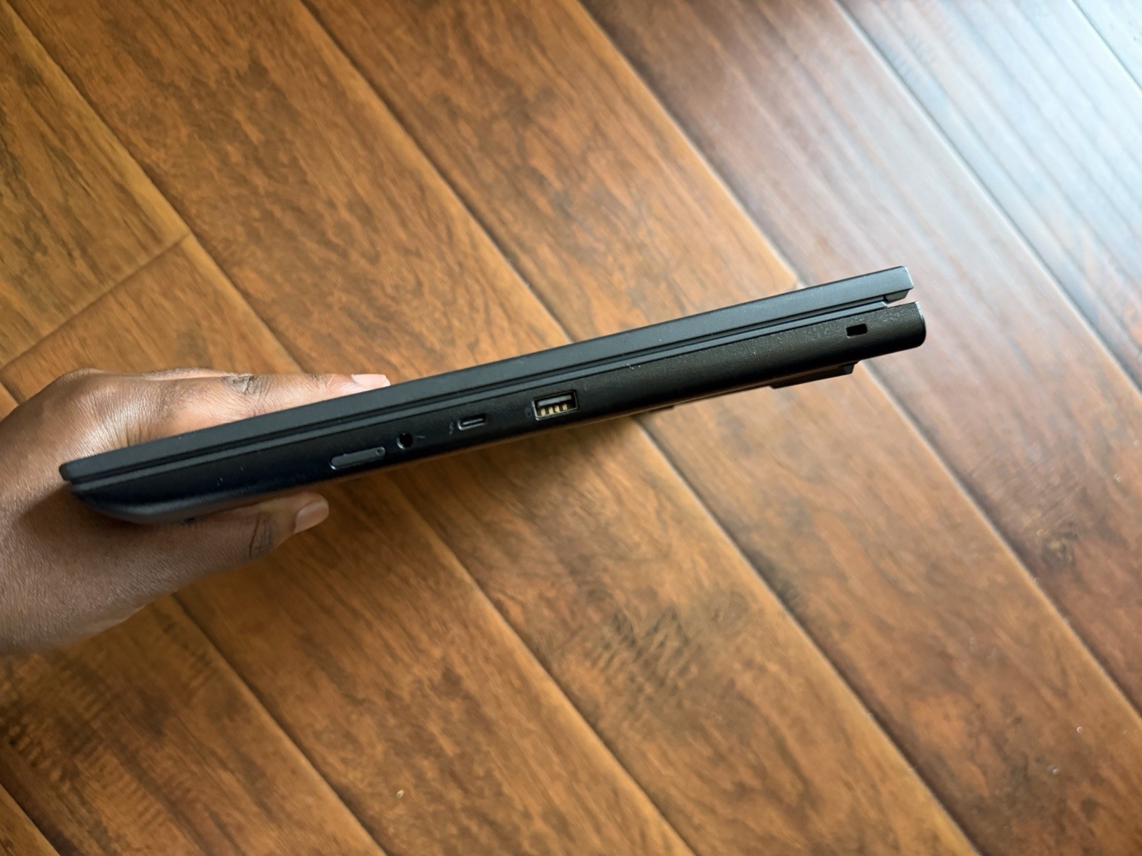 Lenovo ThinkPad P16v Gen 2 Intel (16″) Mobile Workstation