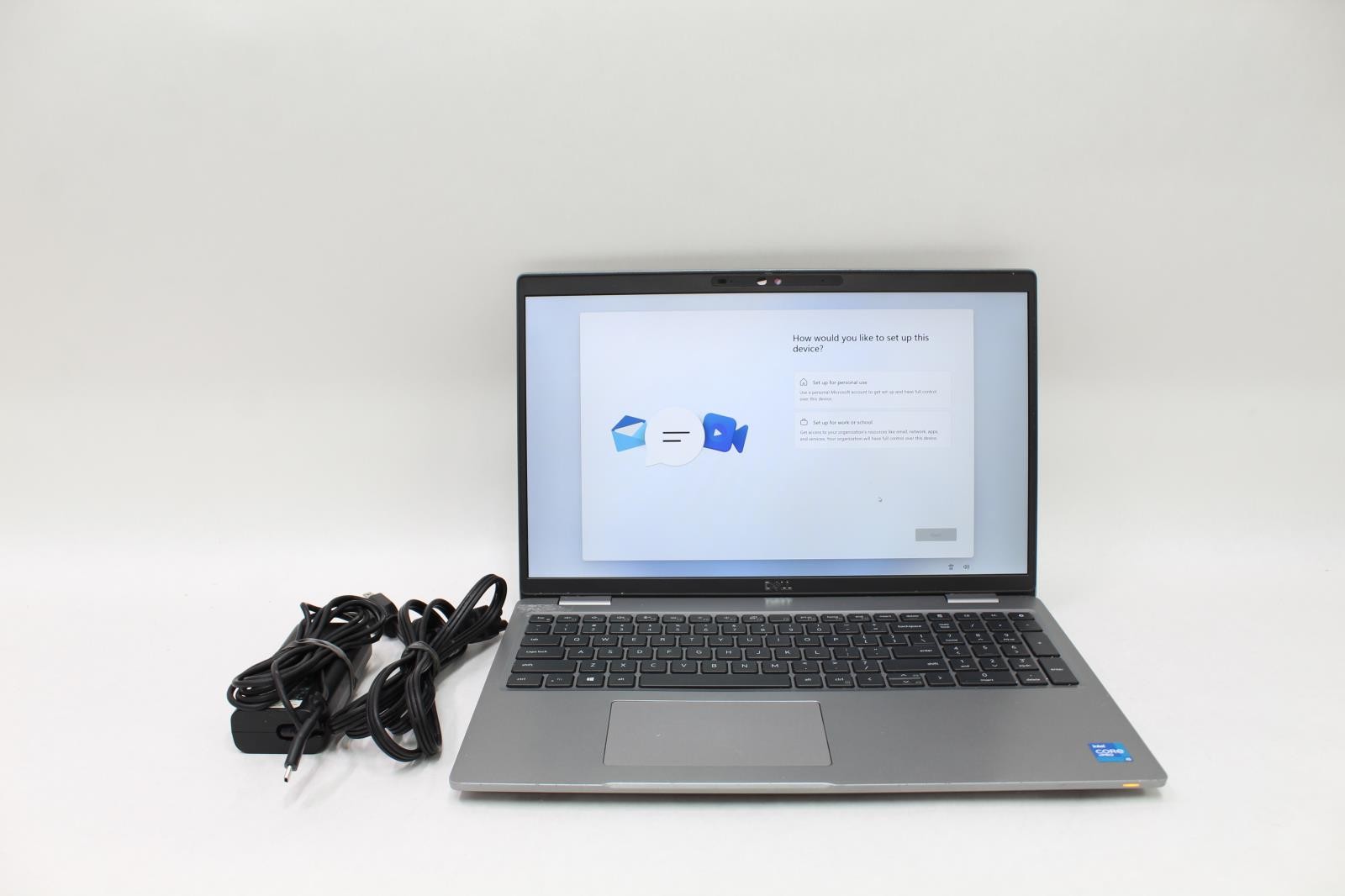 Dell Latitude 5520 15.6″ Laptop w/ Intel Core i5 (11th Gen.) 16GB RAM, 256GB SSD