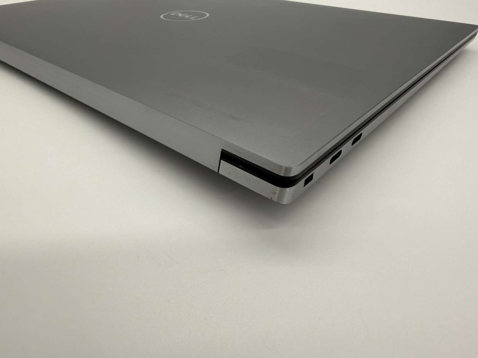 Dell Precision 5550 15.6″ 4K Laptop i7-10850H 16GB 512GB SSD Quadro T1000 Win11P