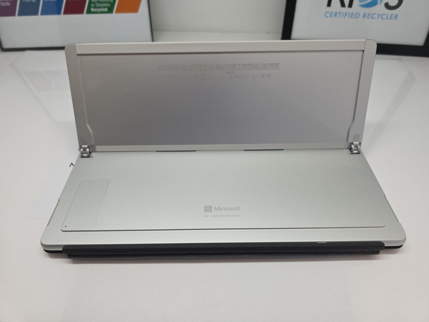Microsoft Surface Pro 8 For Business 1982 i5-1145G7 8GB RAM 256GB NVME SSD LTE