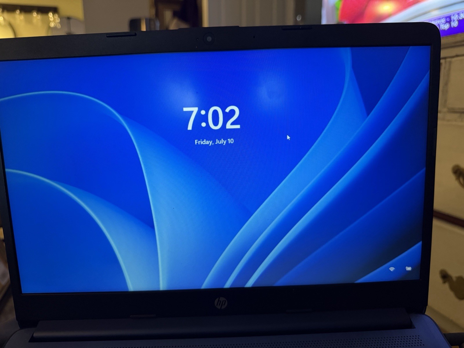 HP 14-cf2111wm 14″ Laptop Blue Intel Processor Windows 11 W/charger EUC