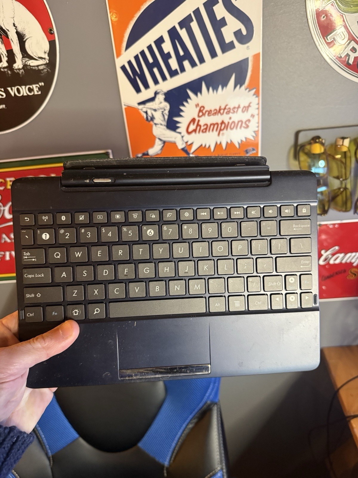 Asus Tablet/laptop Detachable Keyboard Used. Unsure If It Works (parts)