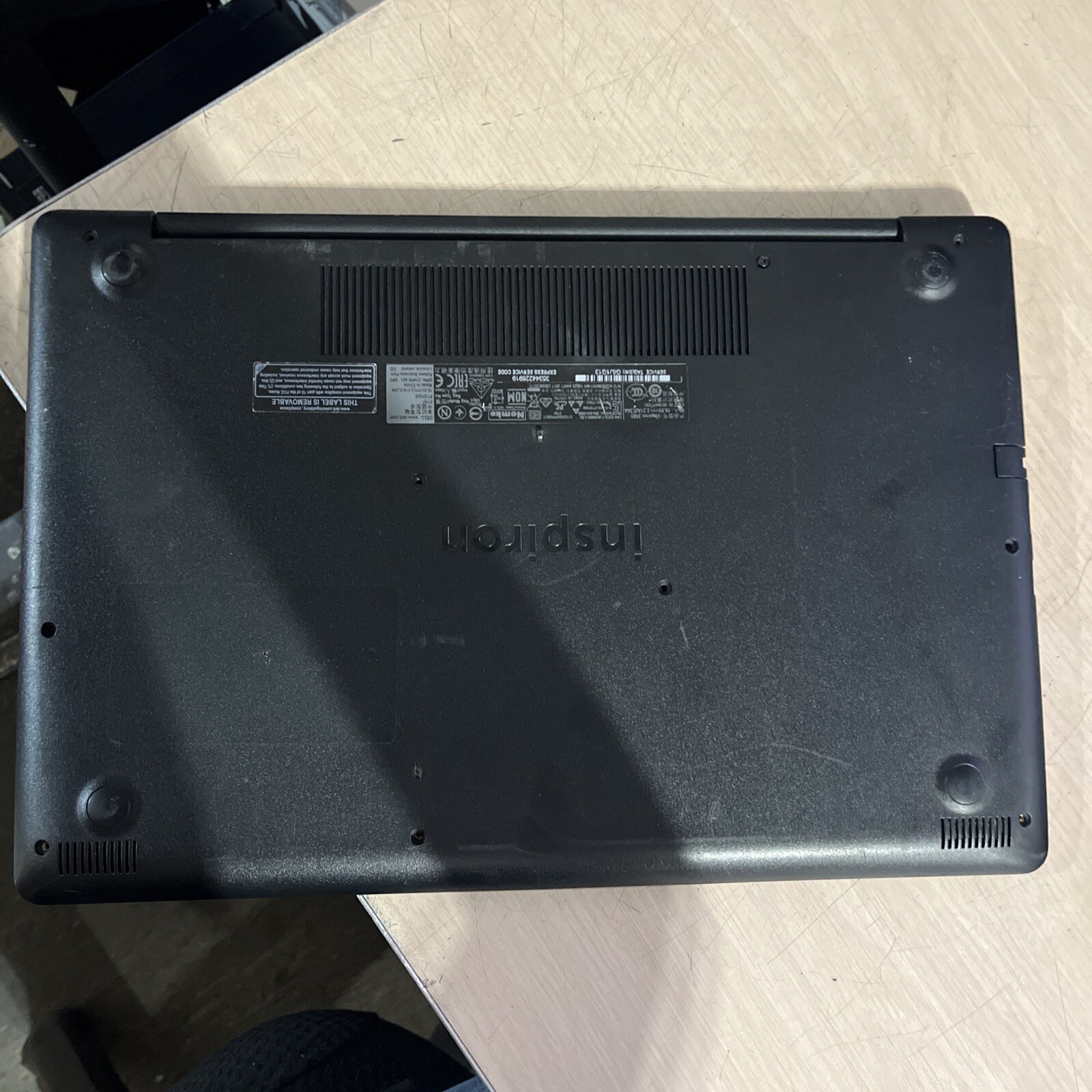 DELL INSPIRON 3585 AMD RYZEN 3 8GB RAM NO HD