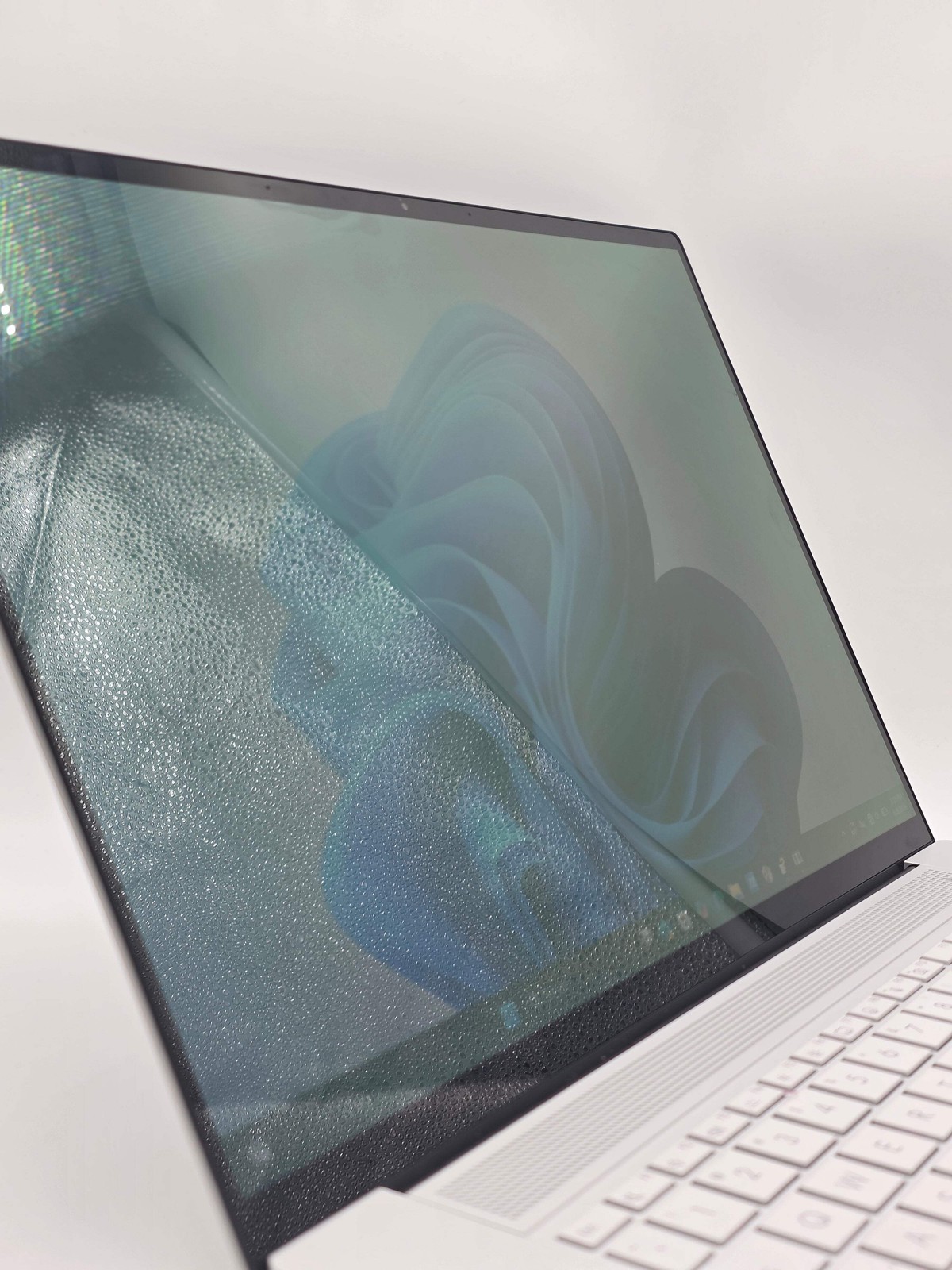 Asus Zenbook S 16 UM5606WA – Ryzen AI 9 365 – 24GB / 1TB – Used