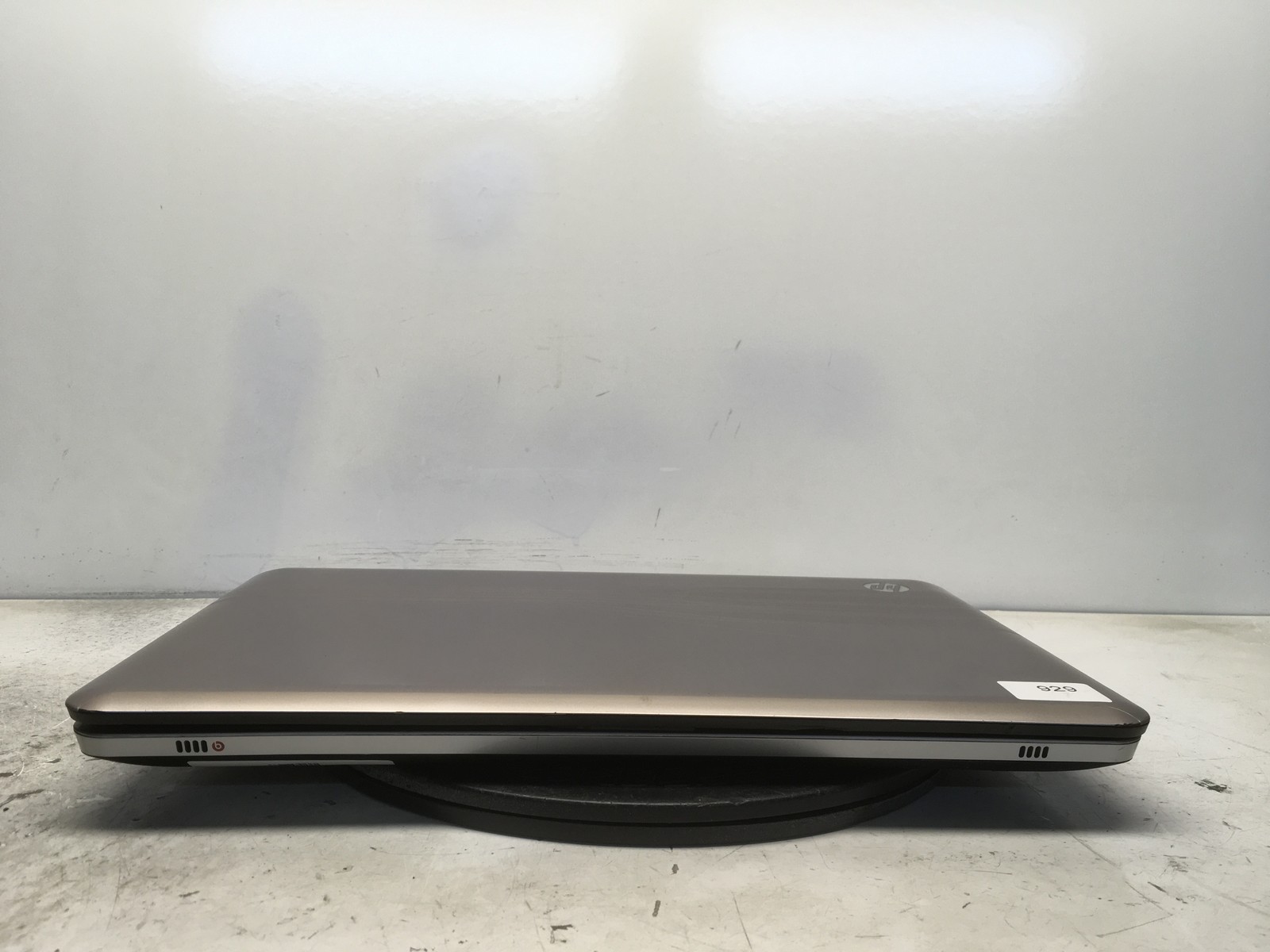 HP Pavilion DV7-4065DX AMD Phenom II N830 Triple-Core 2100MHz 4 GB NO HDD No Bat