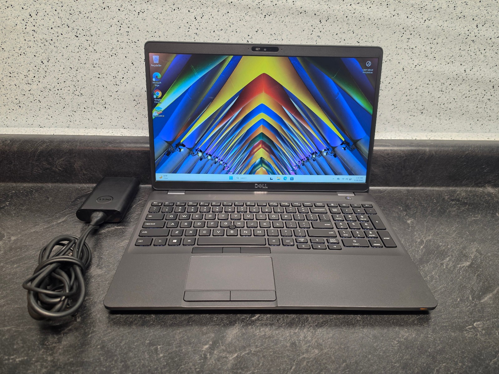 Dell Latitude 5500 15″ Windows 11 Pro Laptop – i7-8665U, 16GB RAM, 256GB SSD, HD