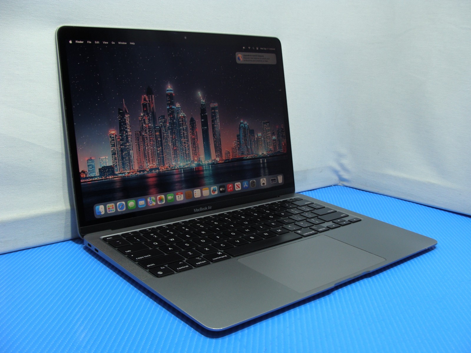 Apple MacBook Air A2337 (2020) 13.3″ M1 8CPU/8GPU 8GB 512GB OS Sonoma MGN73LL/A