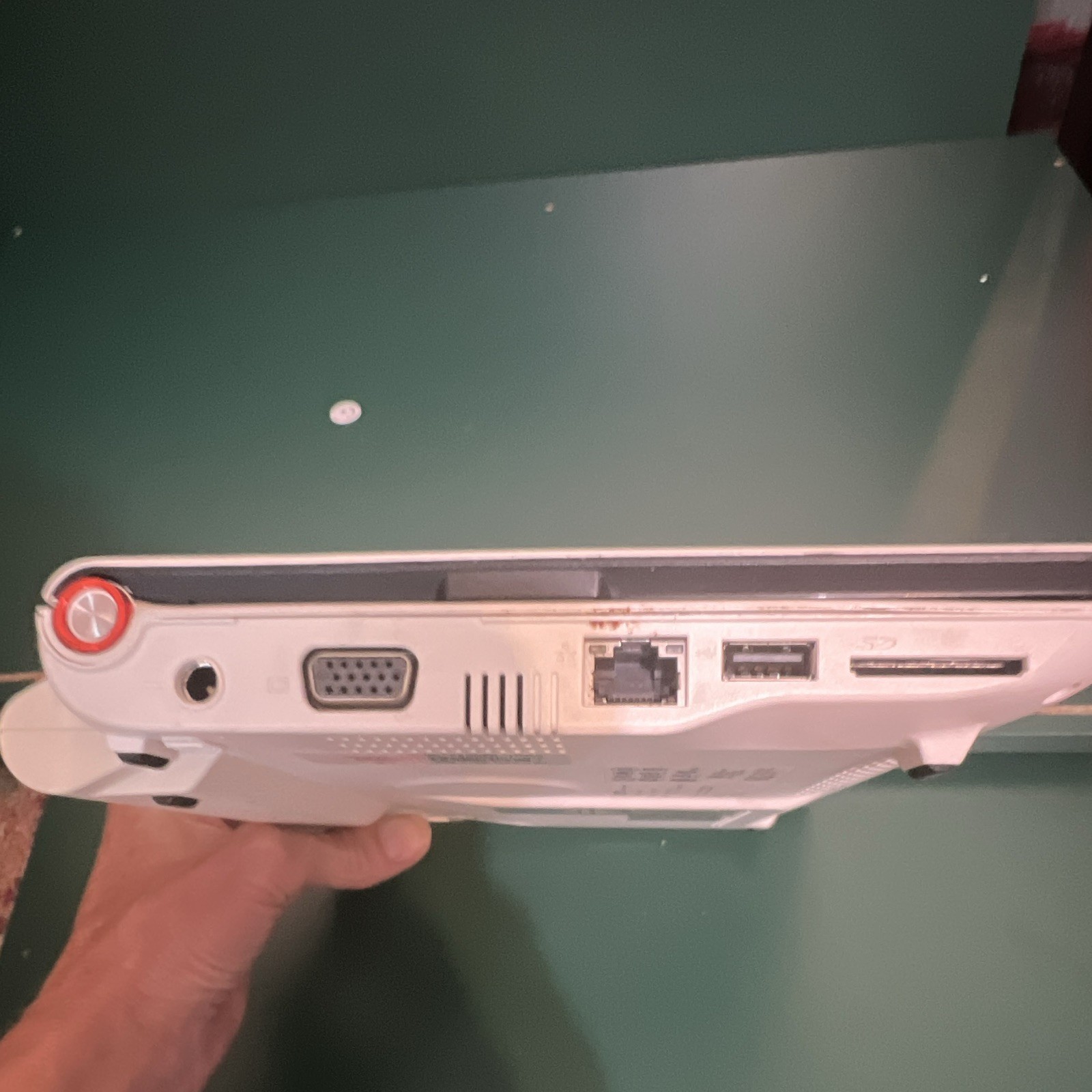 Acer Aspire One ZG5 10.1″ Atom 1.60GHz 1GB 160GB HDD Win XP White