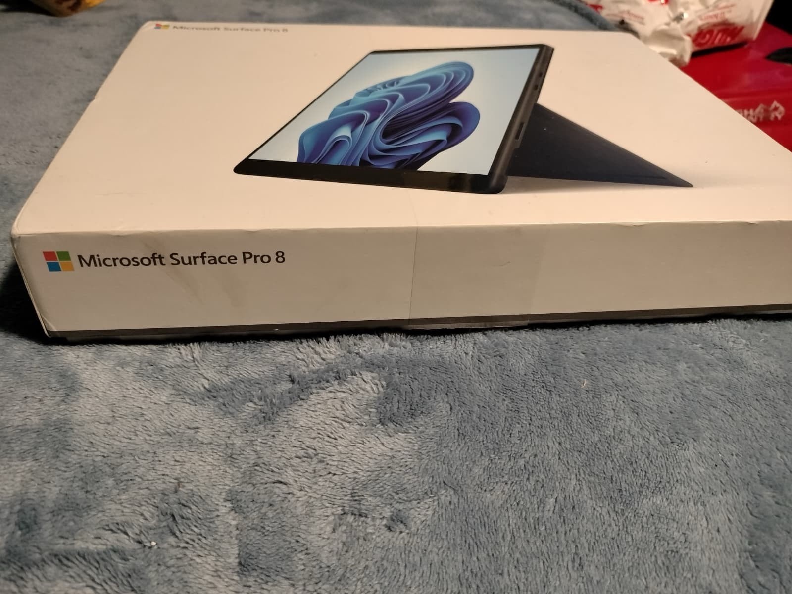 Microsoft Surface Pro 8 13″ (256GB SSD, Intel Core i5 11th Gen 4.20 GHz, 16GB)