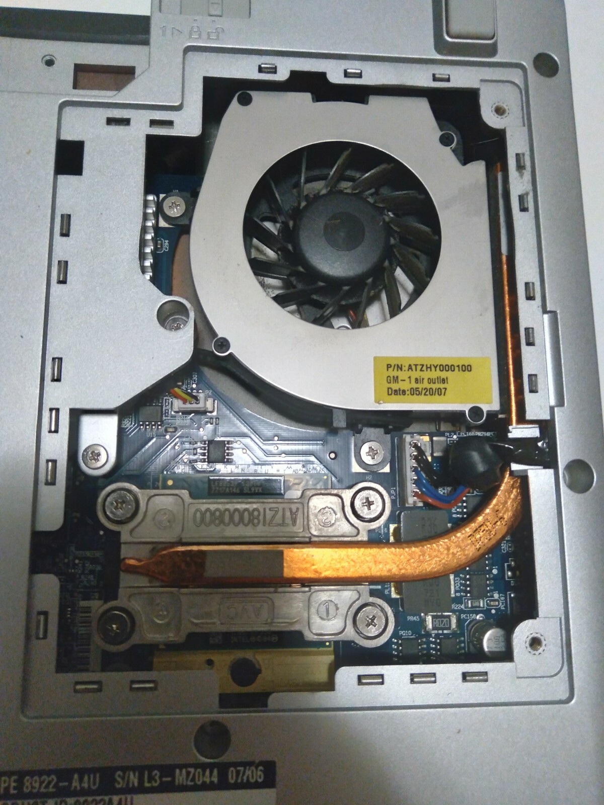 BROKEN – Lenovo 3000 C200 type 8922 Laptop (NO HDD) AND CHARGER