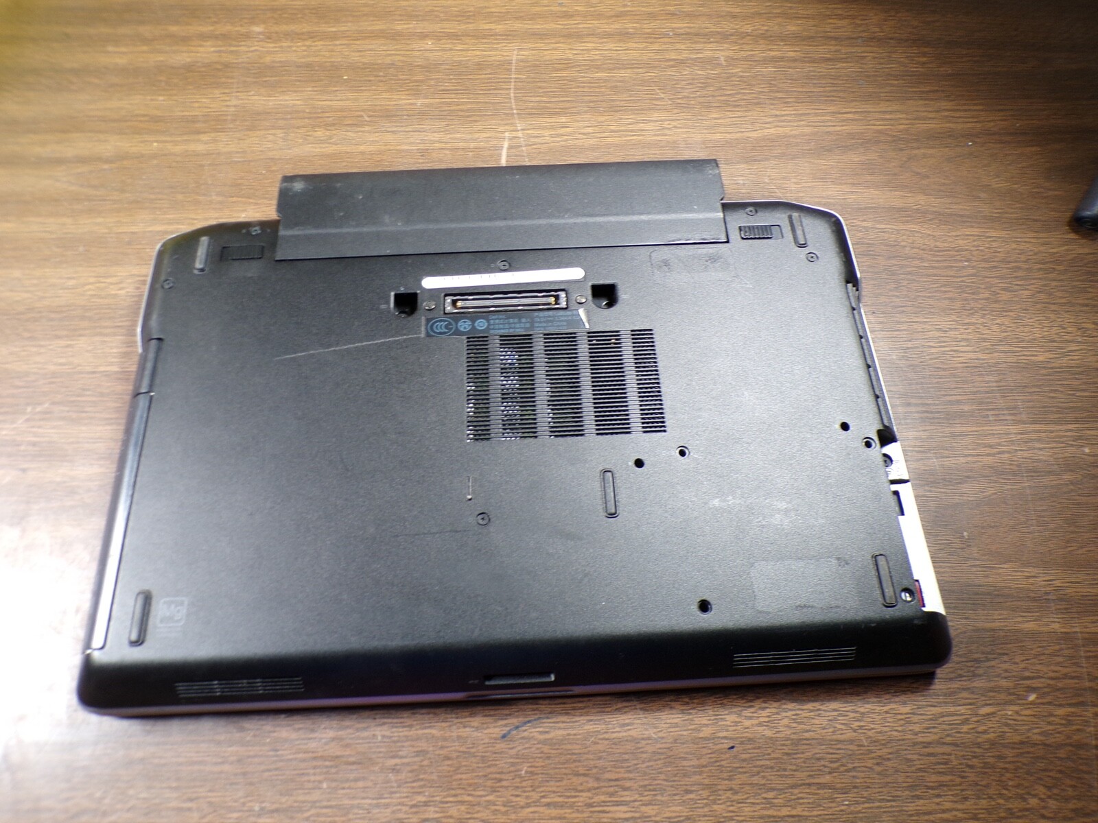 DELL LATITUDE E6320 INTEL i5-2520M 2.5GHZ 4GB RAM **NO HD/ NO CADDIE/ NO OS
