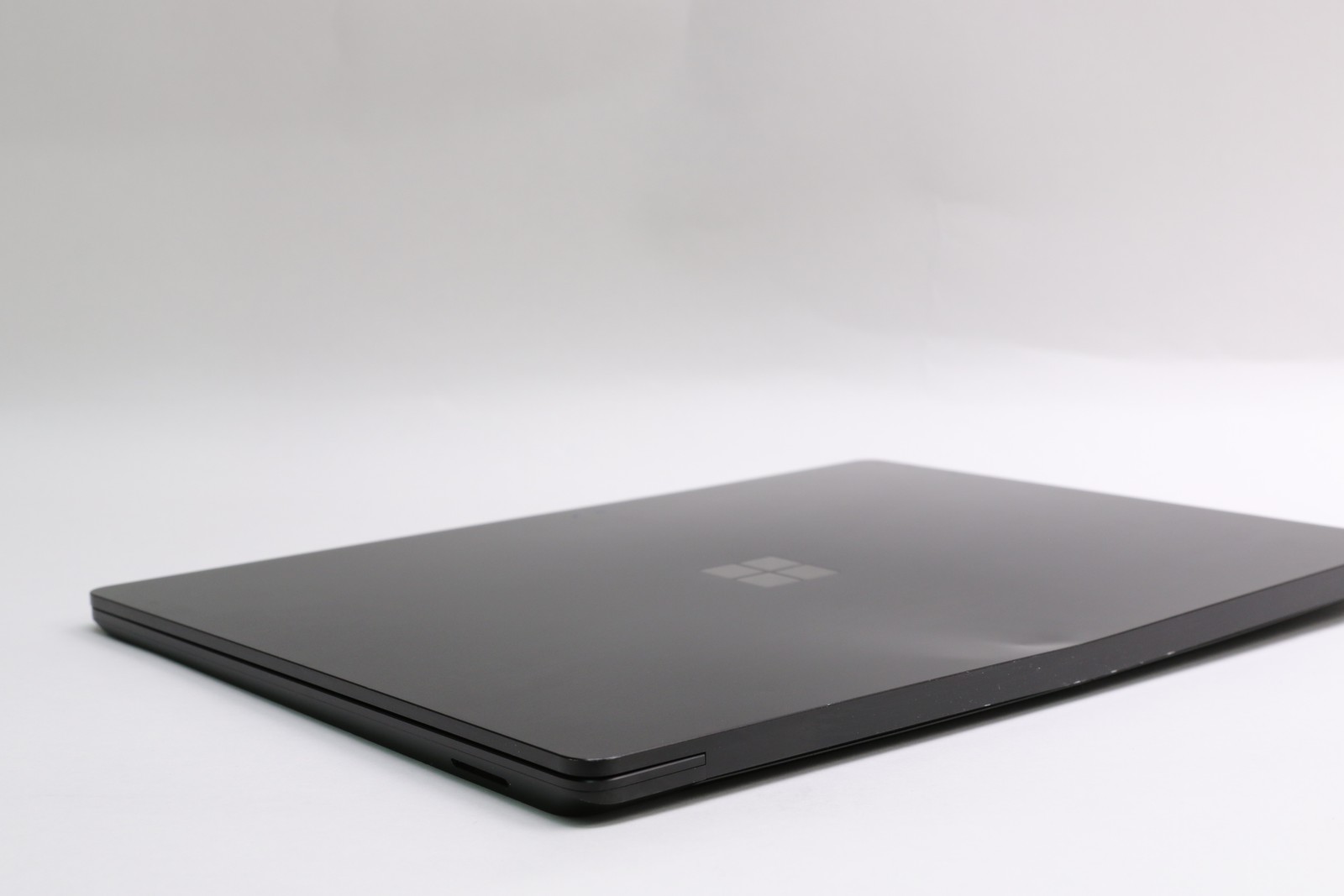 READ! 13.5″ Microsoft Surface Laptop 3, i7-1065G7, 16GB, 1TB, Touch